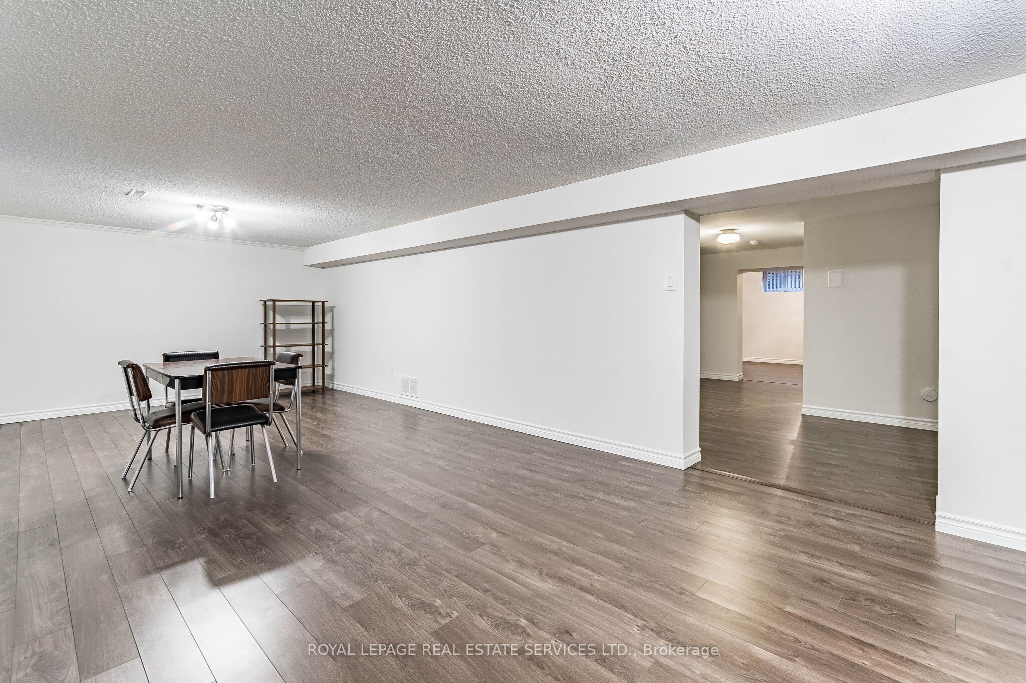 213 The Kingsway Property Photo 30