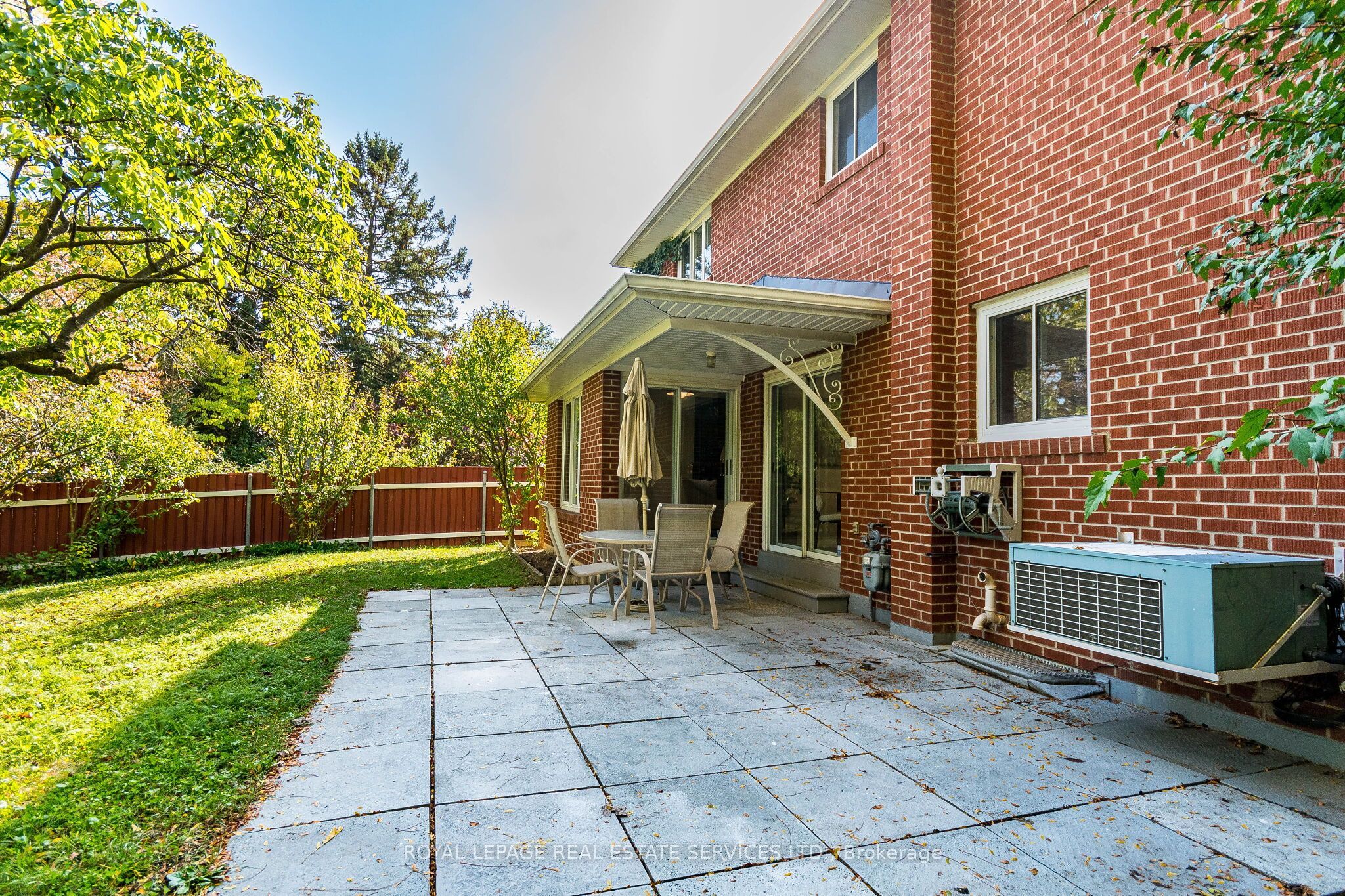 213 The Kingsway Property Photo 31