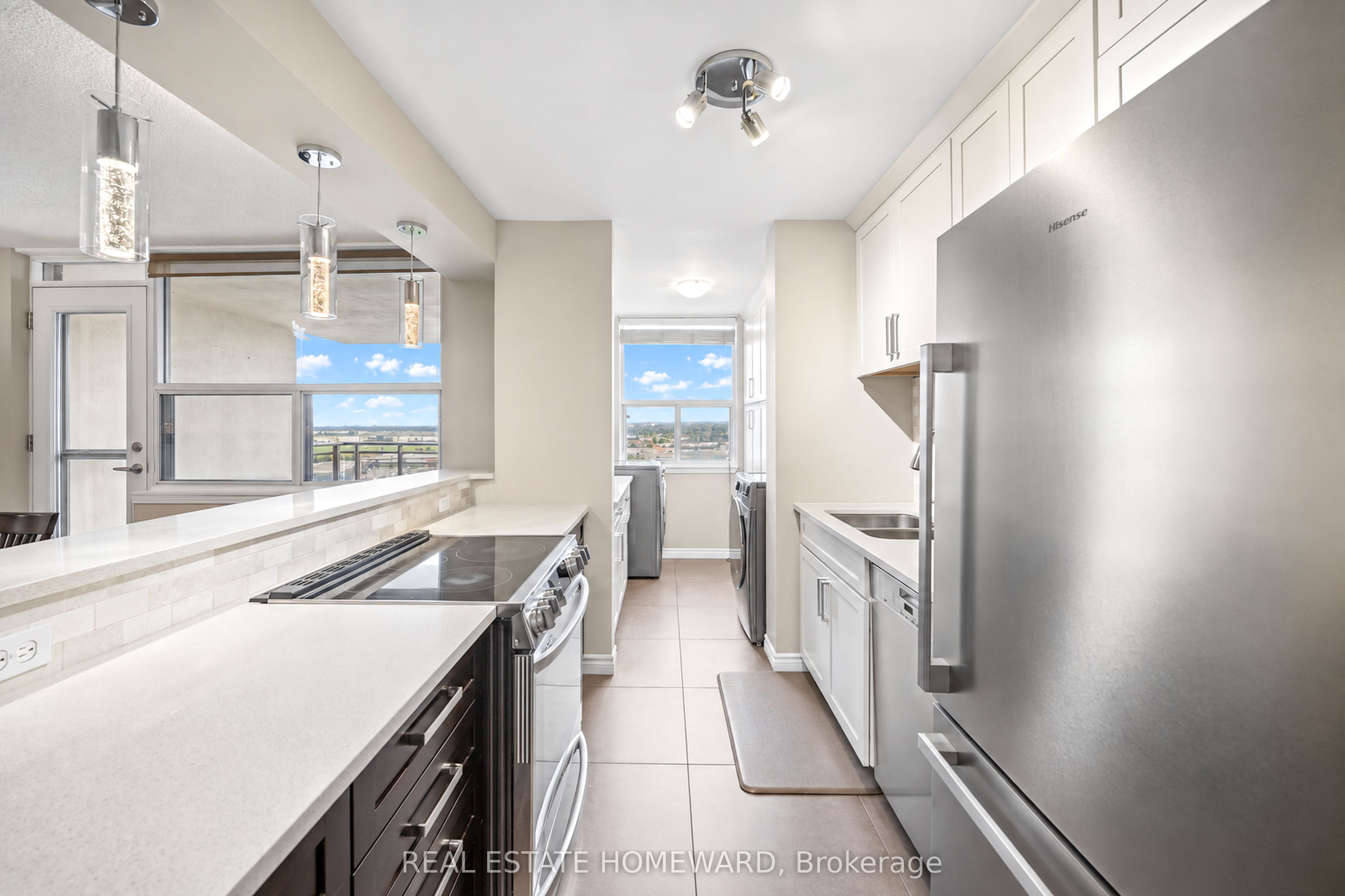 966 Inverhouse Drive 1507 Property Photo 15