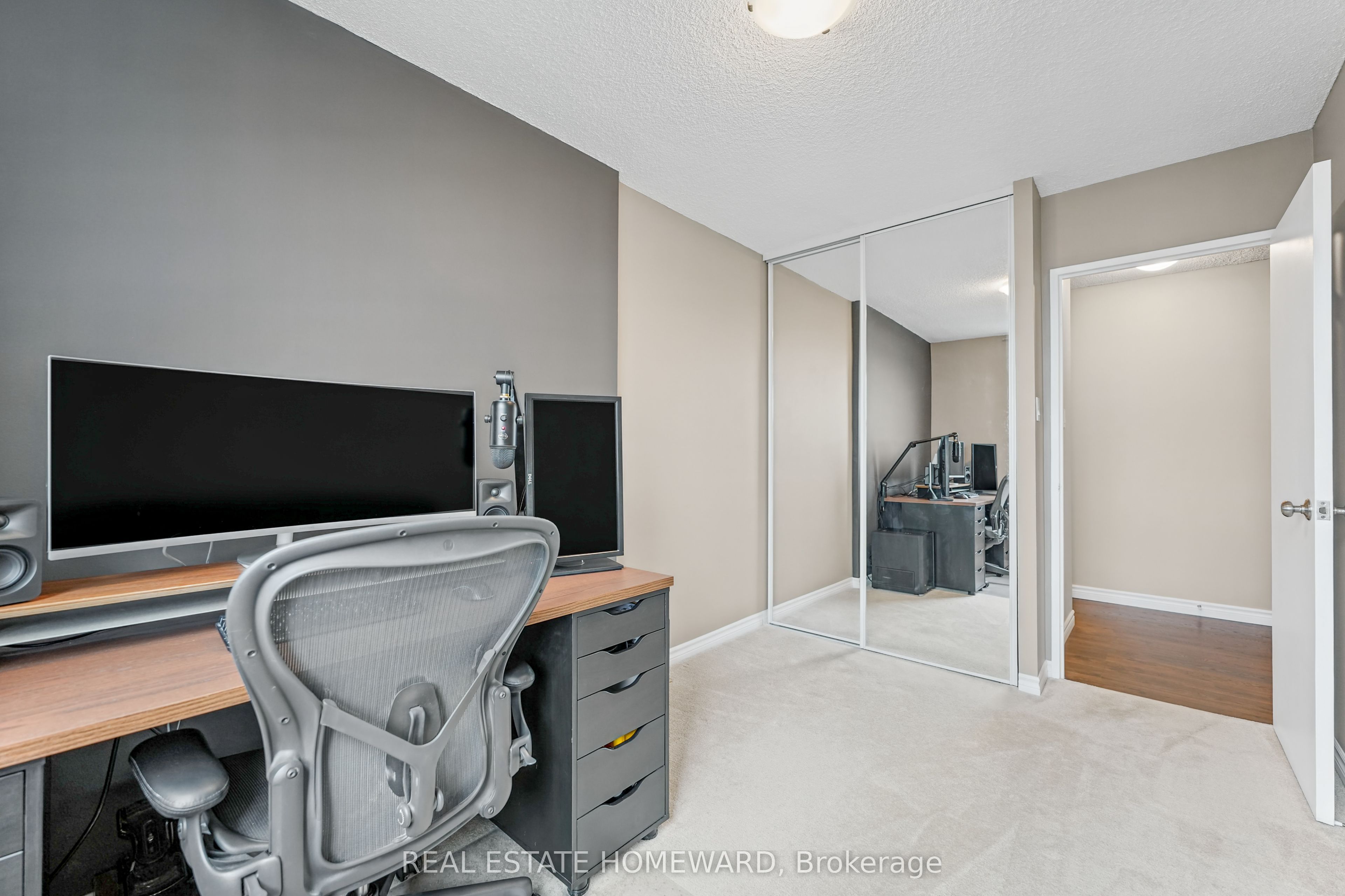 966 Inverhouse Drive 1507 Property Photo 33