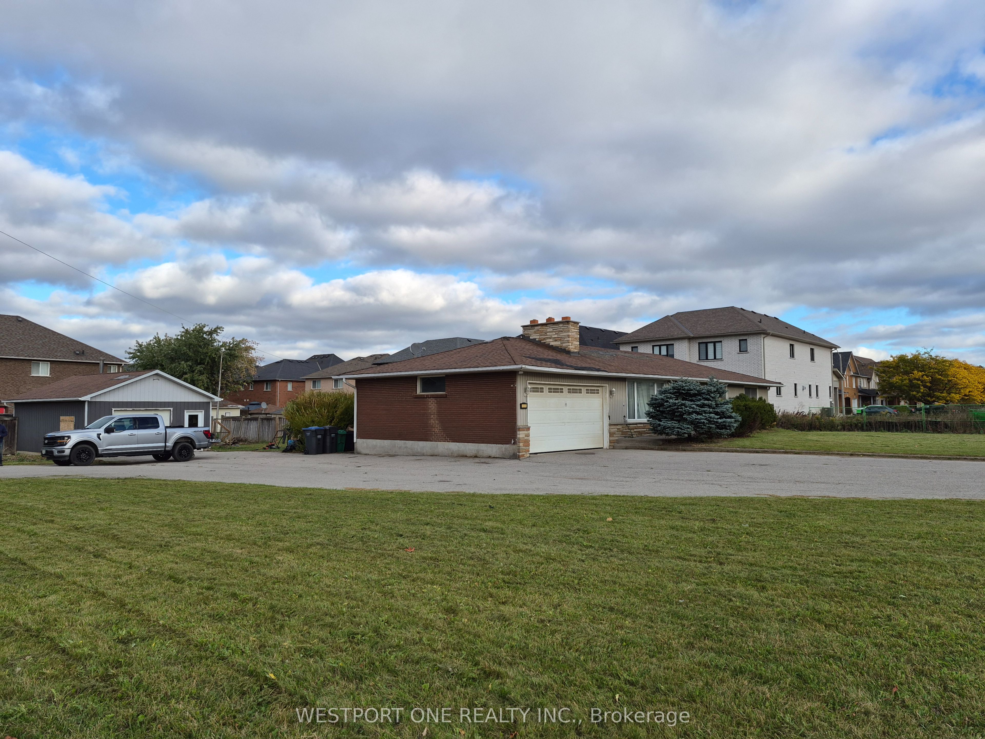 10799 Creditview Road Property Photo 3
