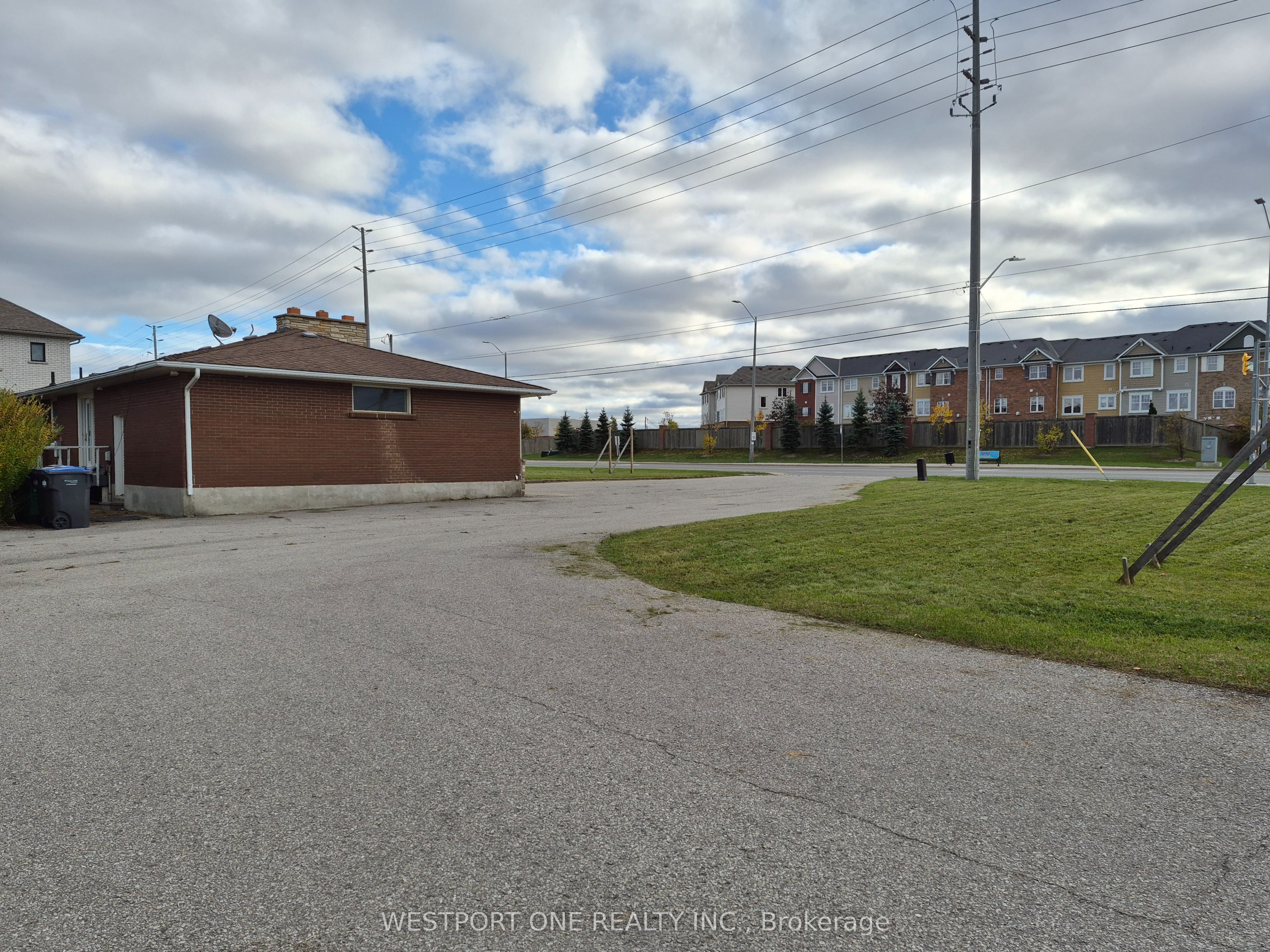 10799 Creditview Road Property Photo 4
