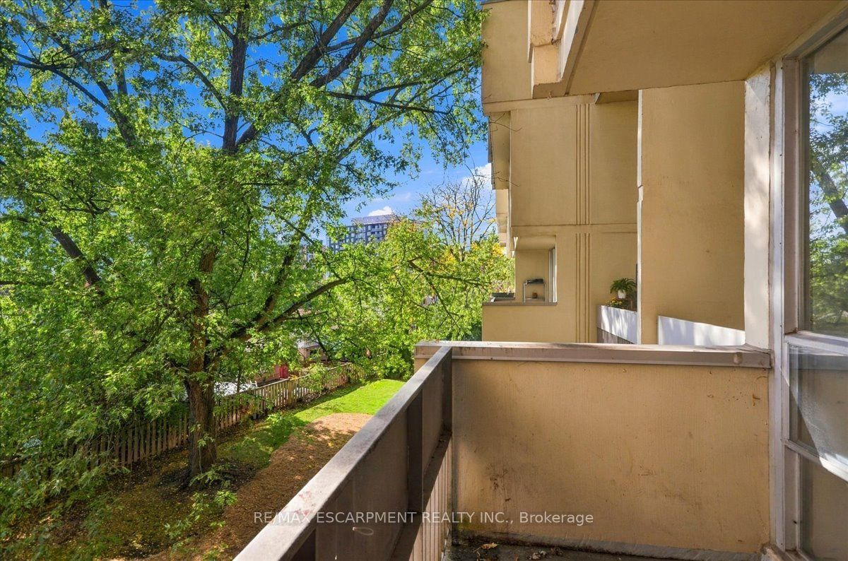 1300 Marlborough Court 322 Property Photo 12