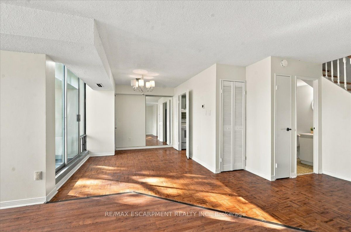 1300 Marlborough Court 322 Property Photo 14