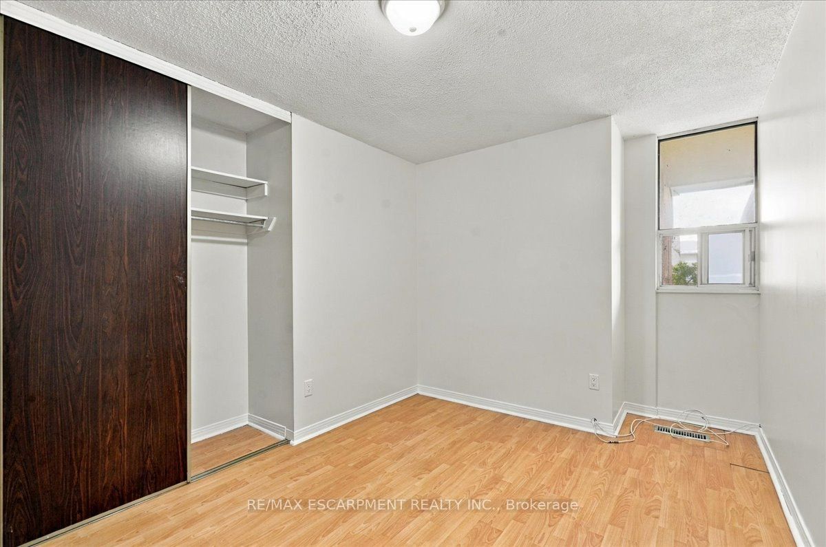1300 Marlborough Court 322 Property Photo 32