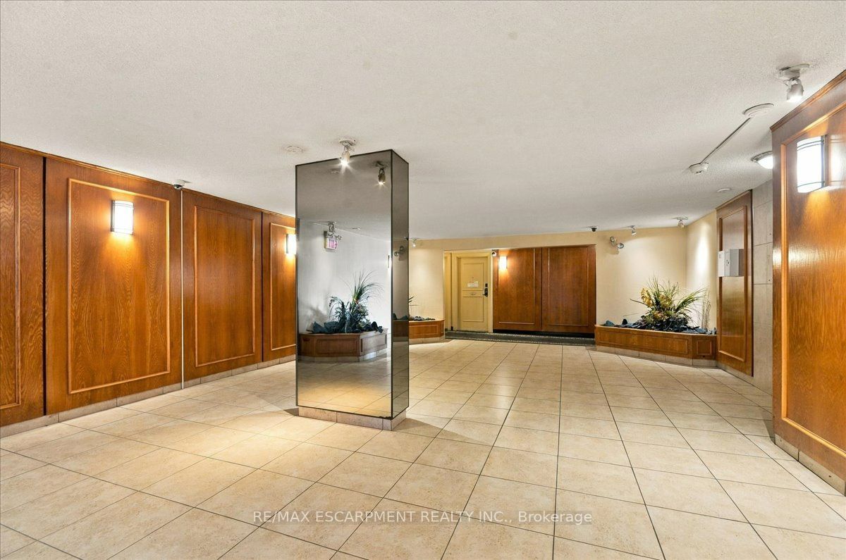 1300 Marlborough Court 322 Property Photo 35