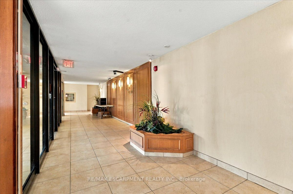 1300 Marlborough Court 322 Property Photo 37