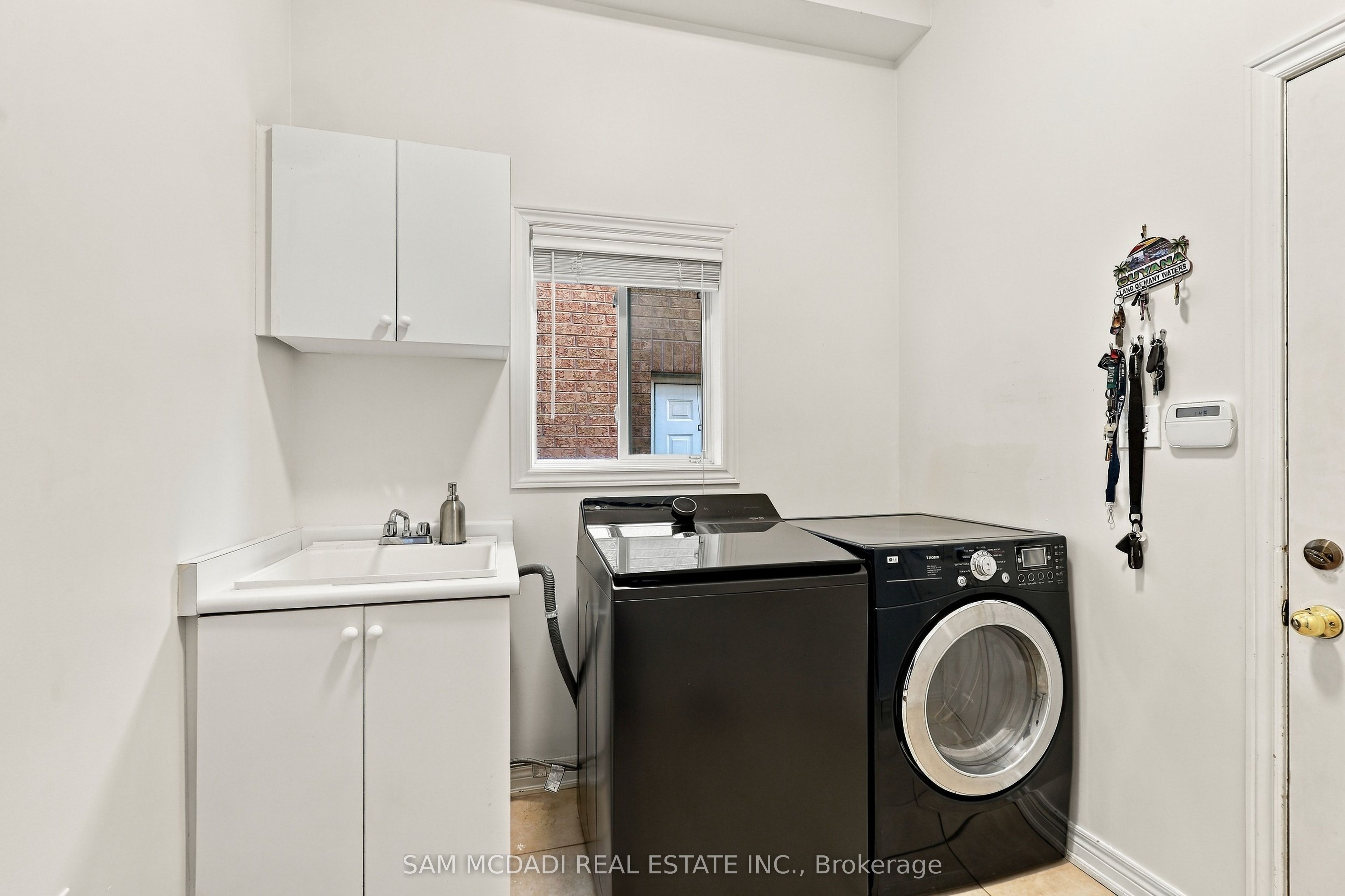 3263 Crimson King Circle Property Photo 16