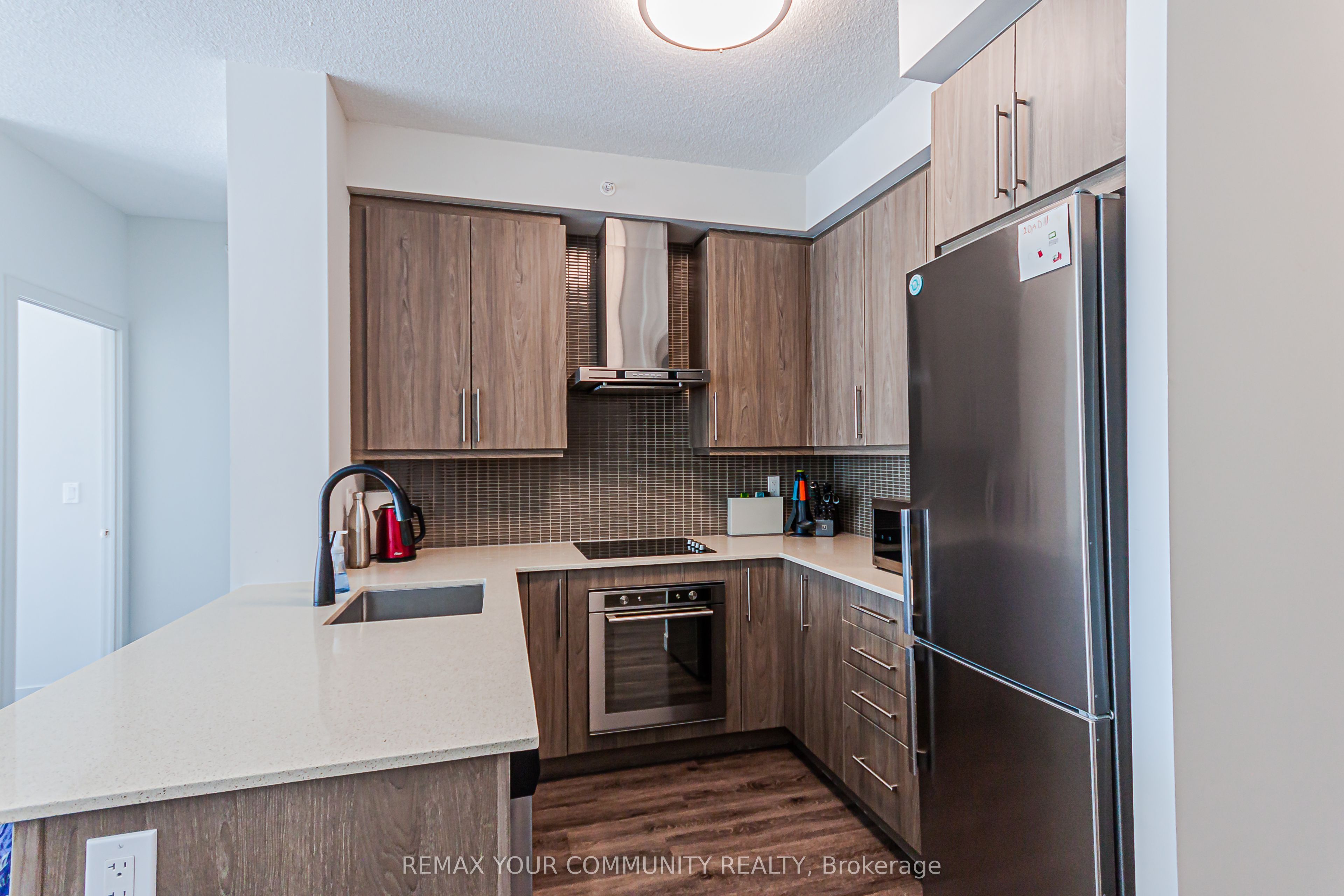 2081 Fairview Street 1806 Property Photo 5