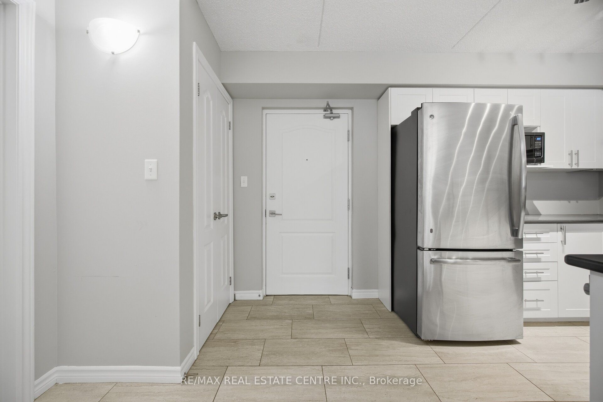 1450 Main Street E 103 Property Photo 6