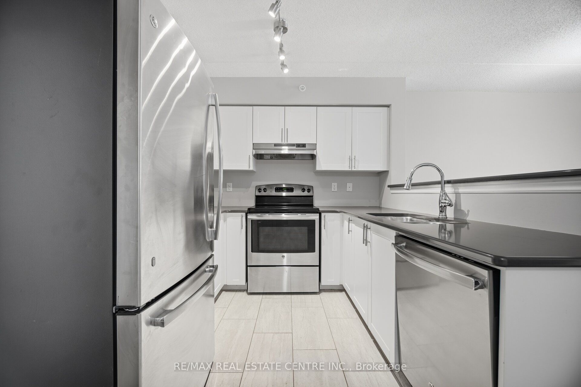 1450 Main Street E 103 Property Photo 10
