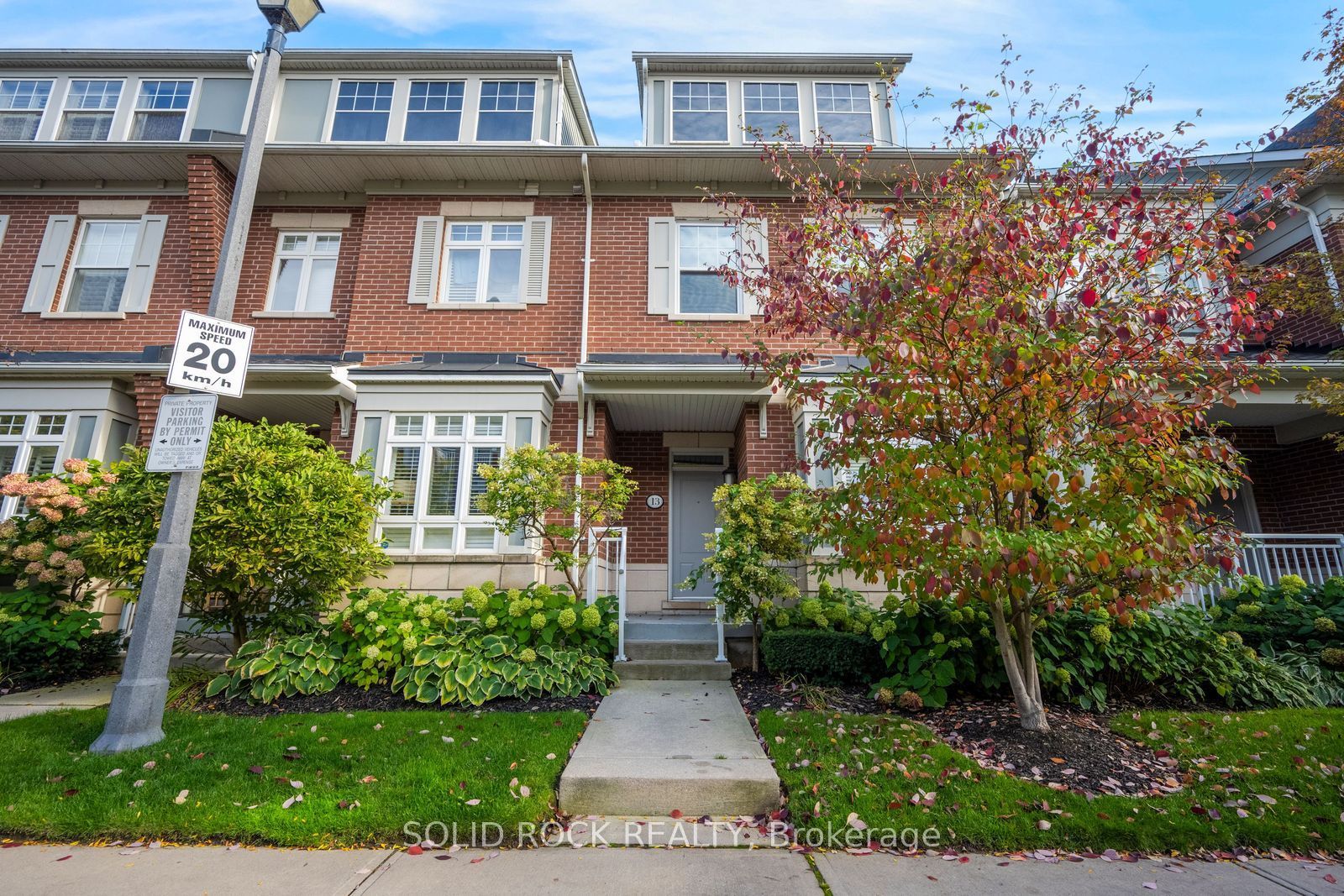 13 Compass Way Property Photo 1