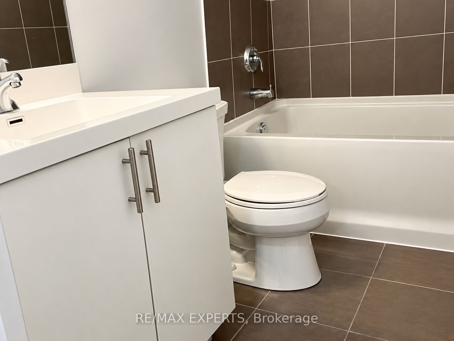 830 Lawrence Avenue W 414 Property Photo 10