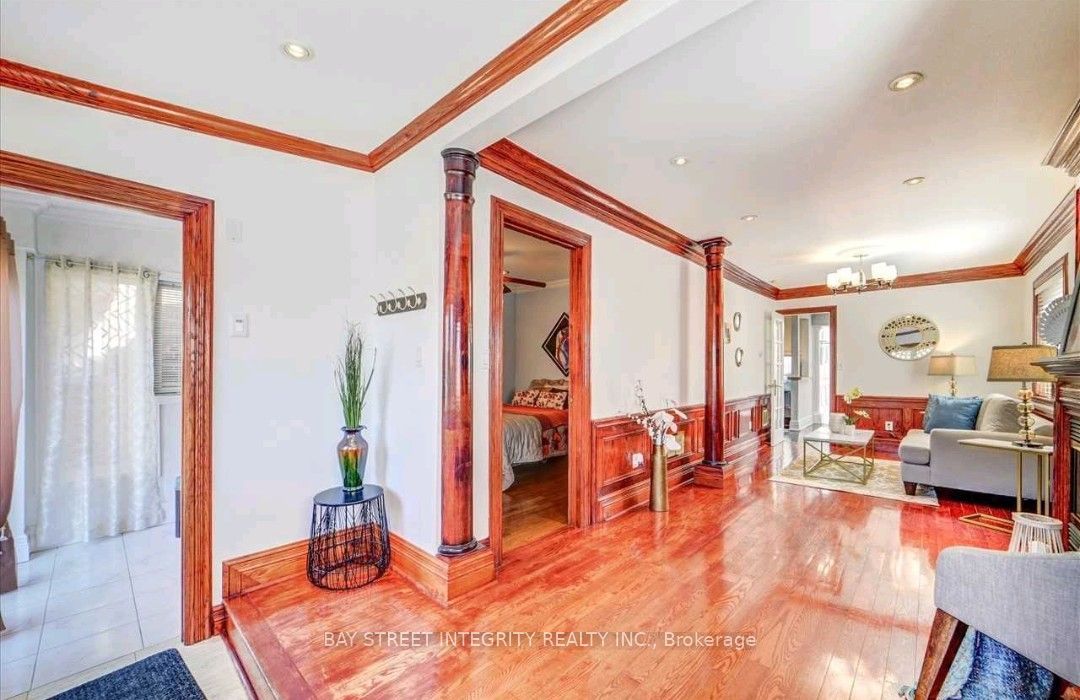 383 Silverthorn Avenue Property Photo 4