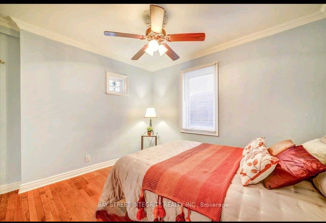 383 Silverthorn Avenue Property Photo 7