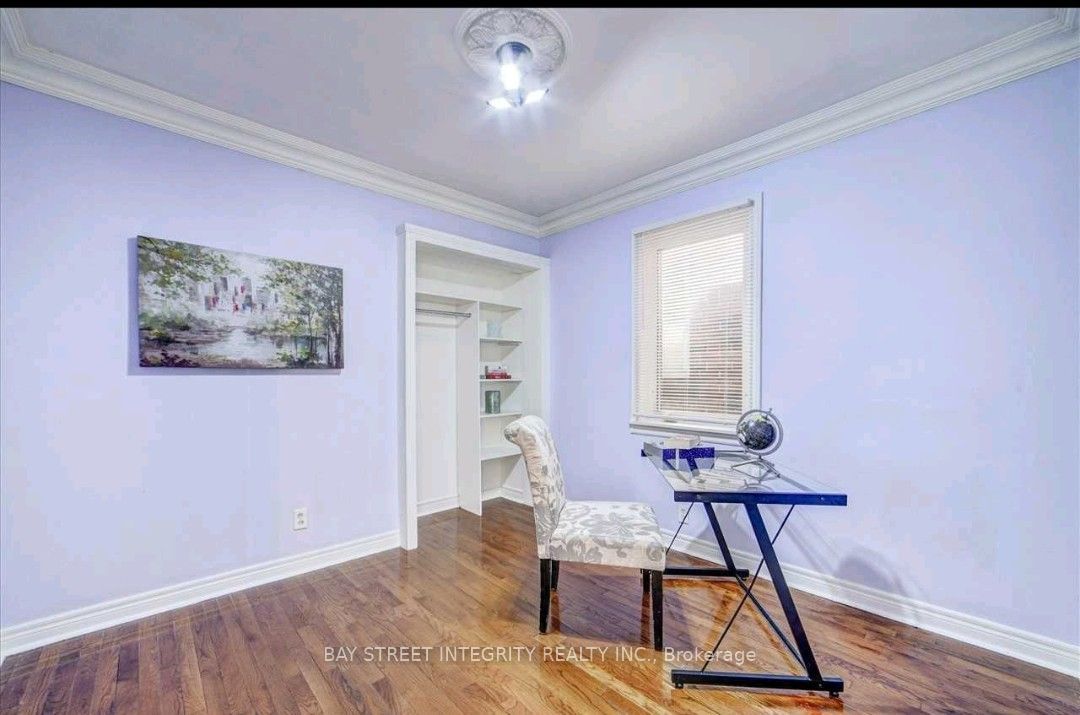 383 Silverthorn Avenue Property Photo 8