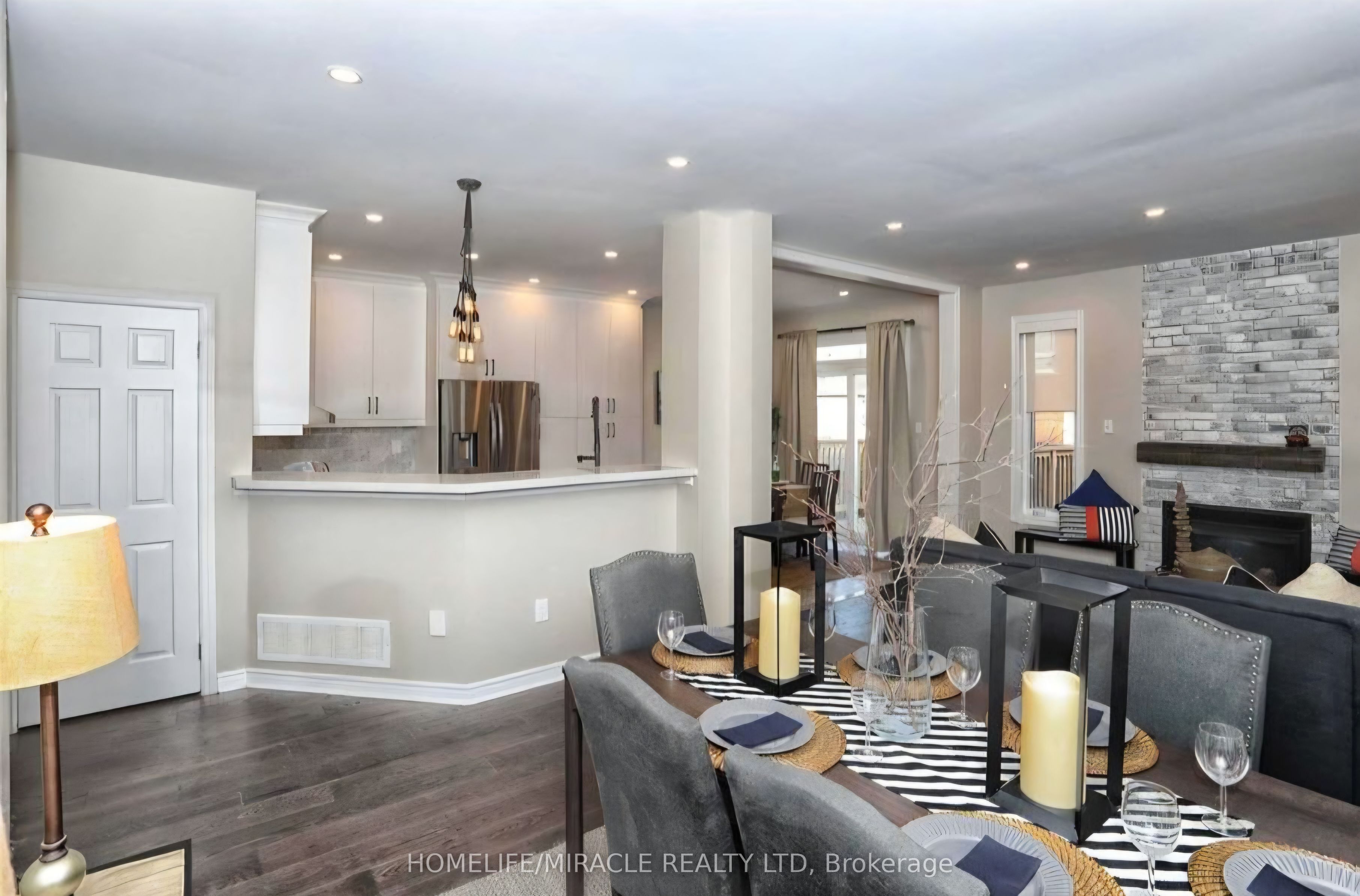 71 Pantomine Boulevard Property Photo 2