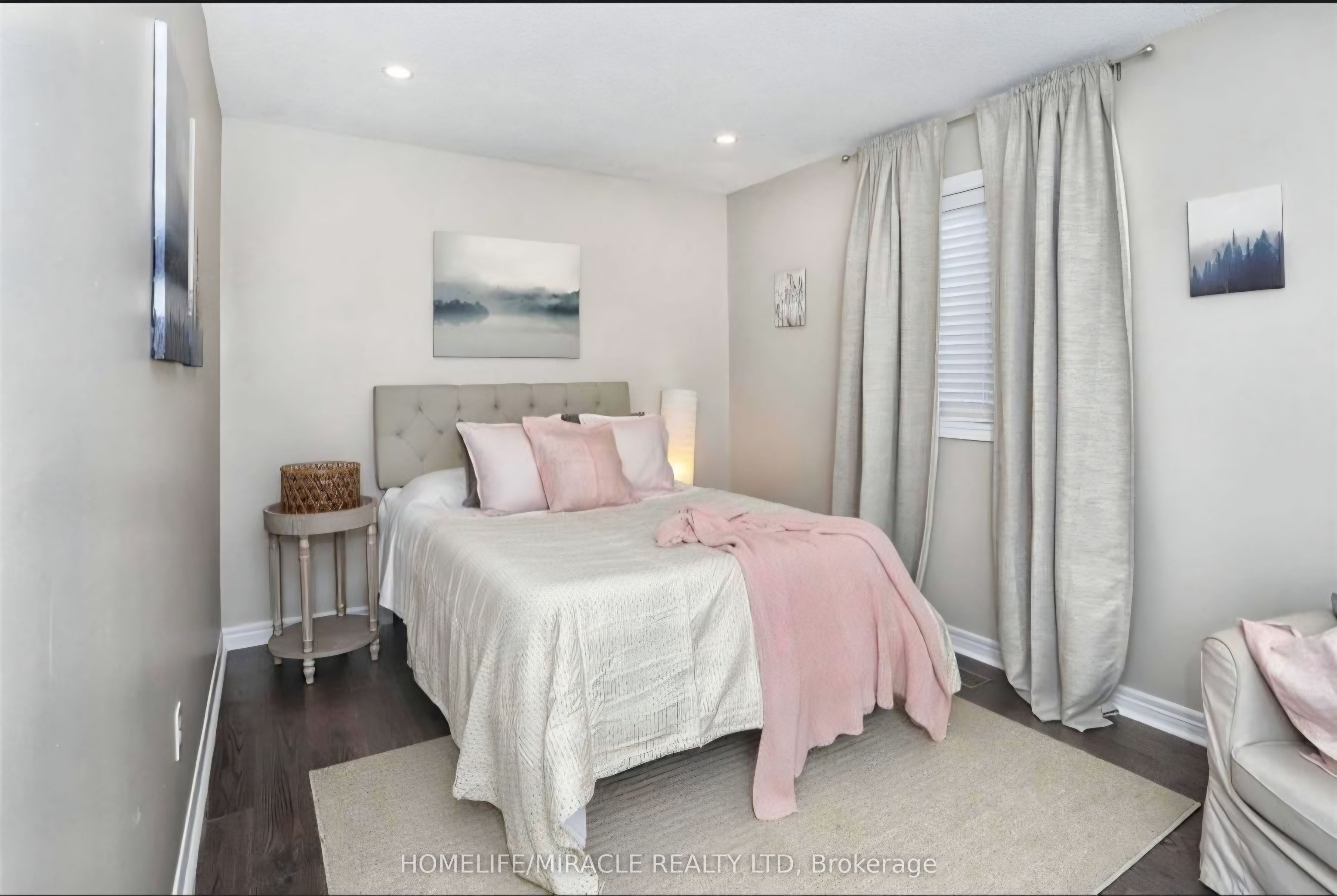 71 Pantomine Boulevard Property Photo 9
