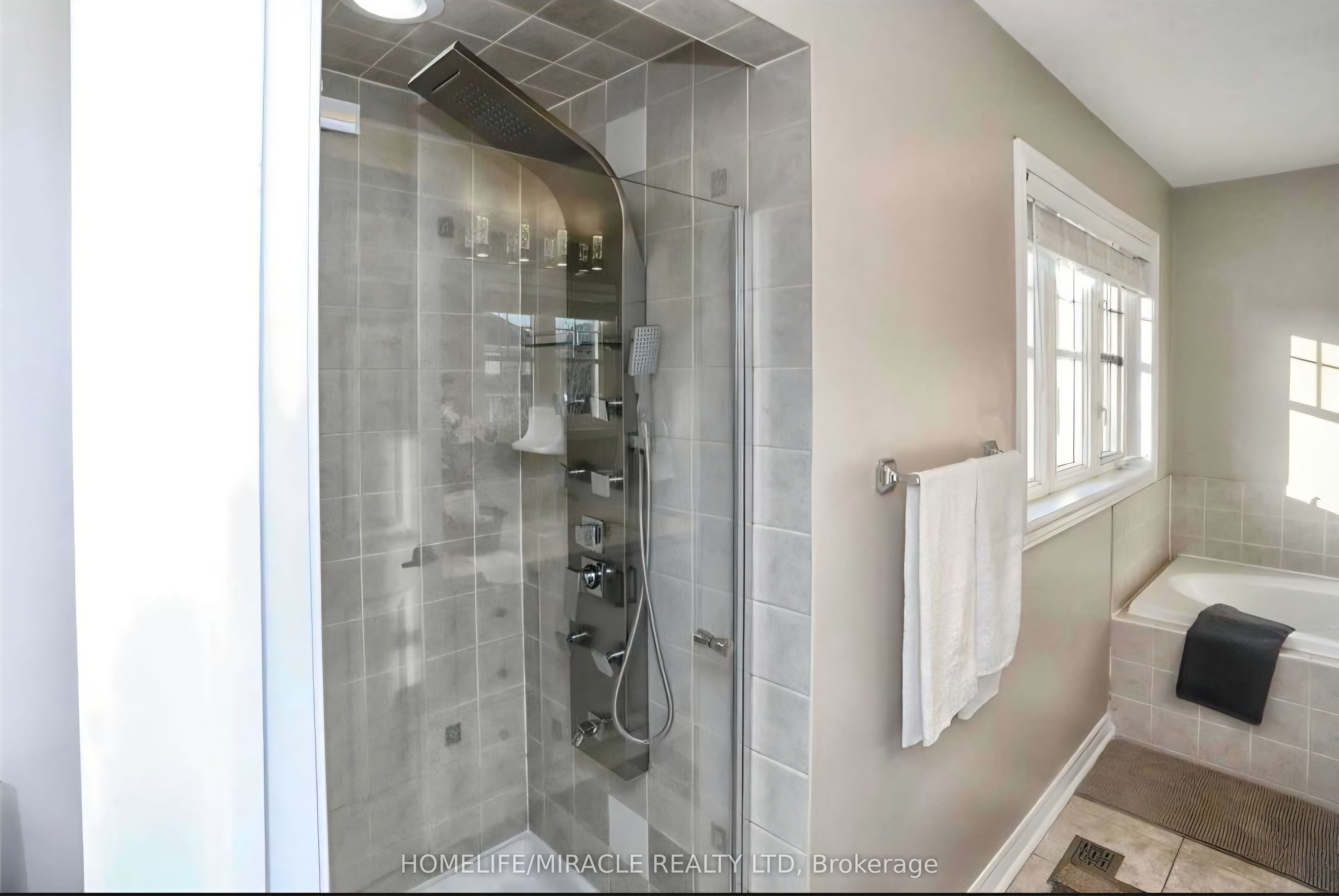 71 Pantomine Boulevard Property Photo 15