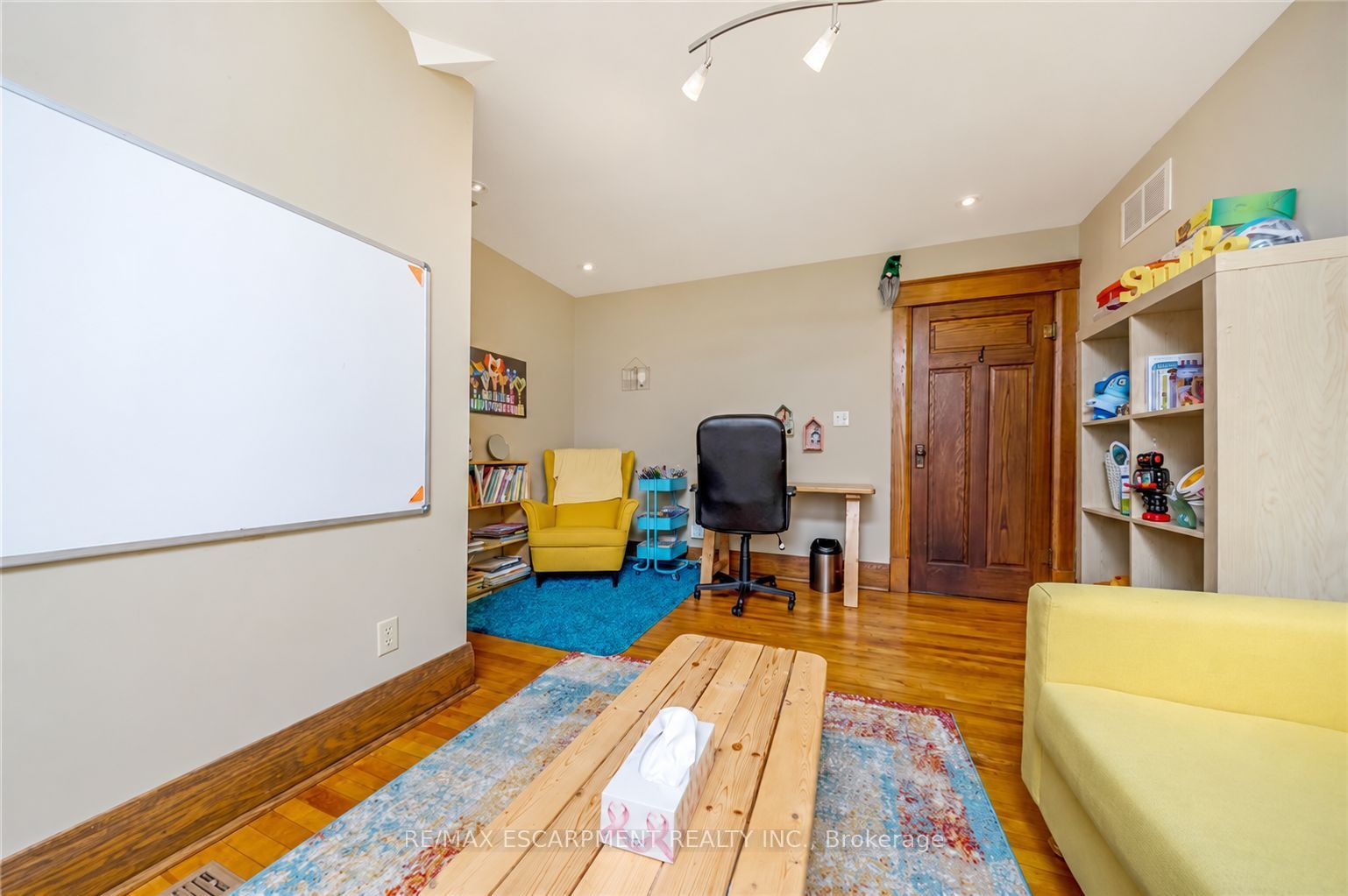 142 Martin Street 2 Property Photo 8