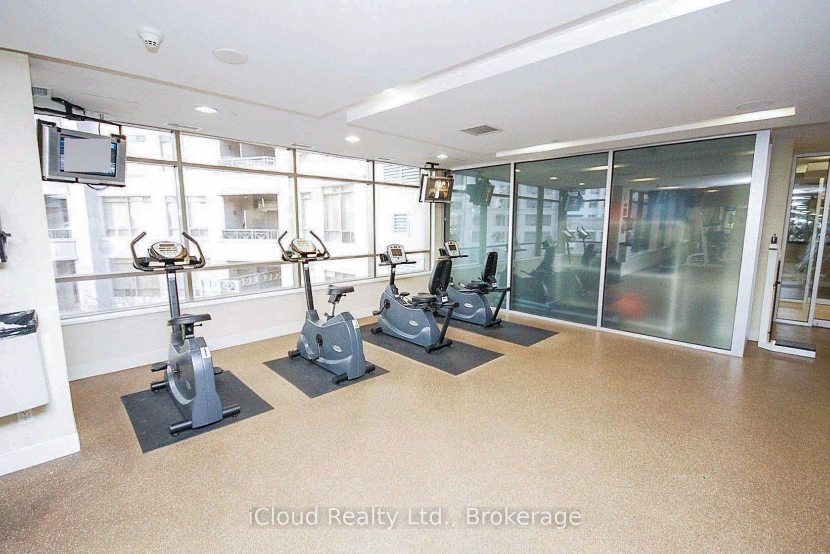 3888 Duke Of York Boulevard 2521 Property Photo 13