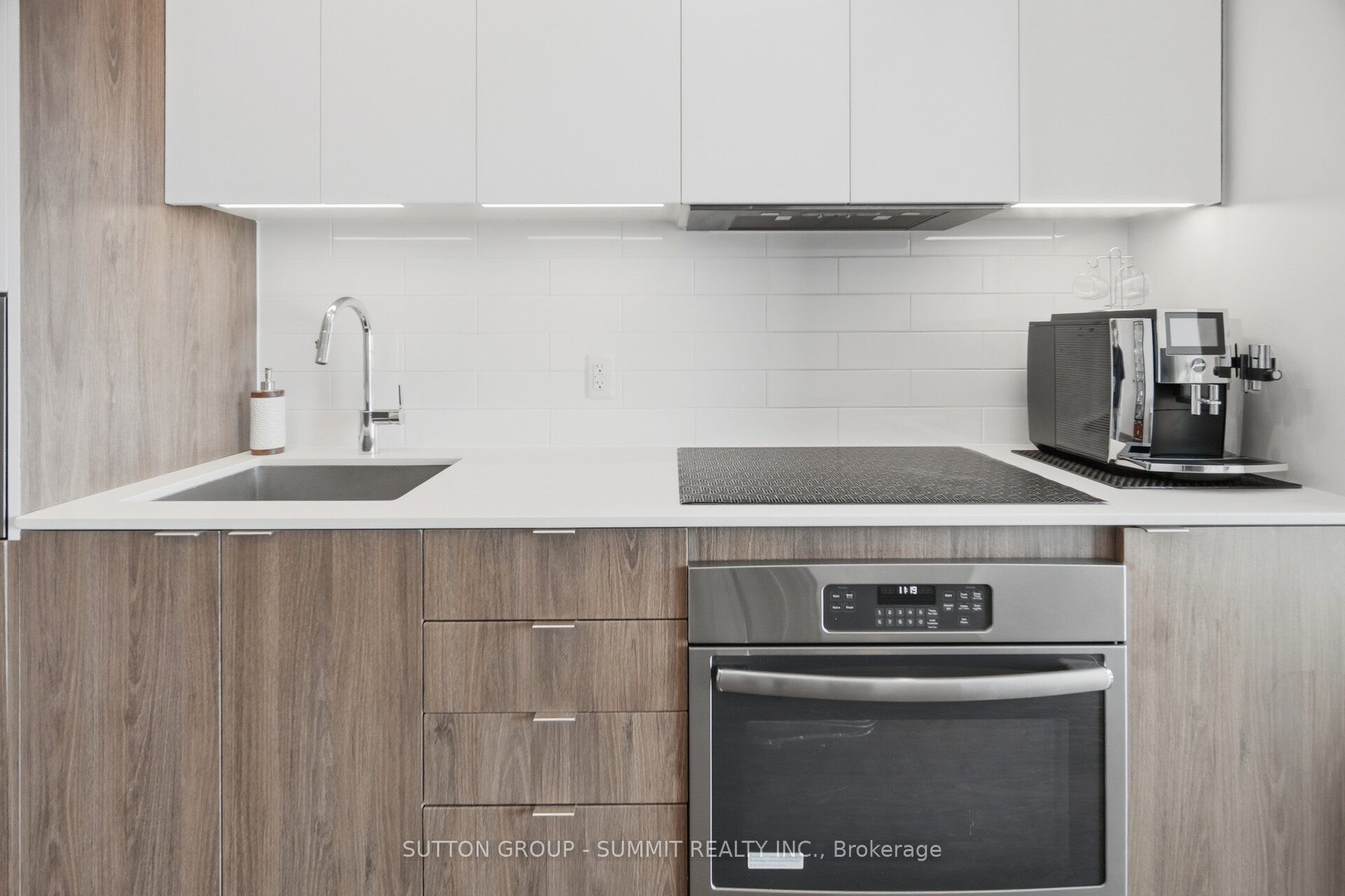 8 Ann Street 1102 Property Photo 13