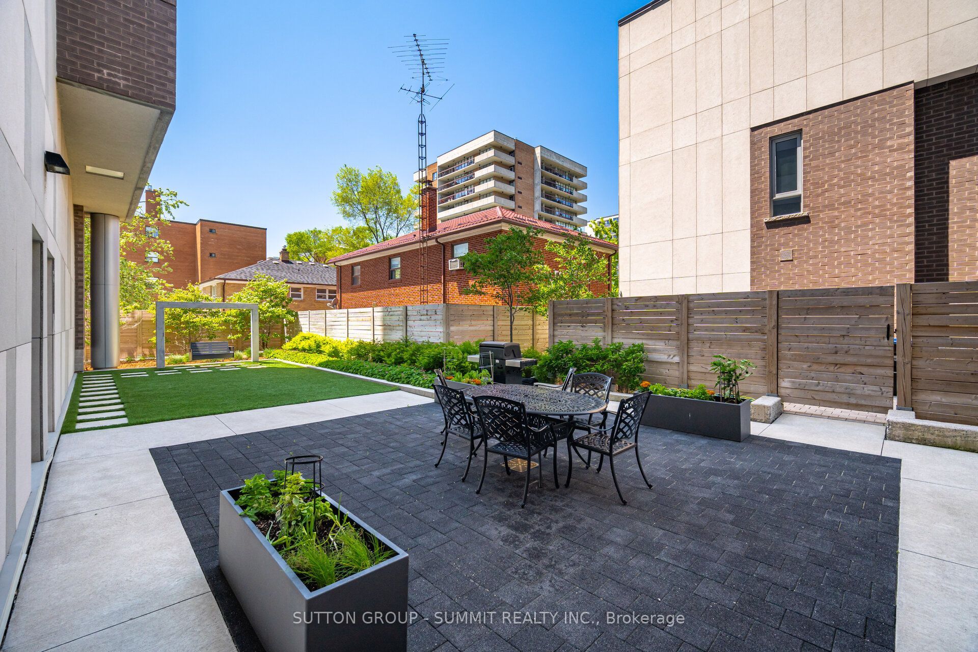 8 Ann Street 1102 Property Photo 46