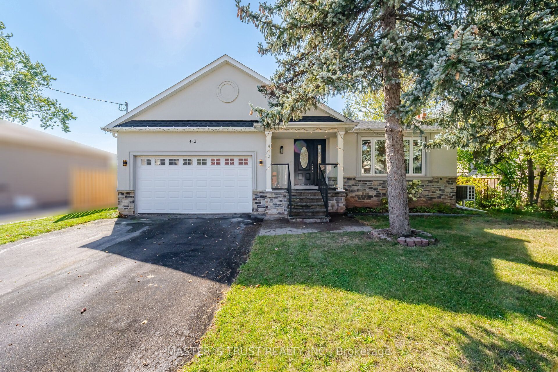 412 Sandmere Place Property Photo 2