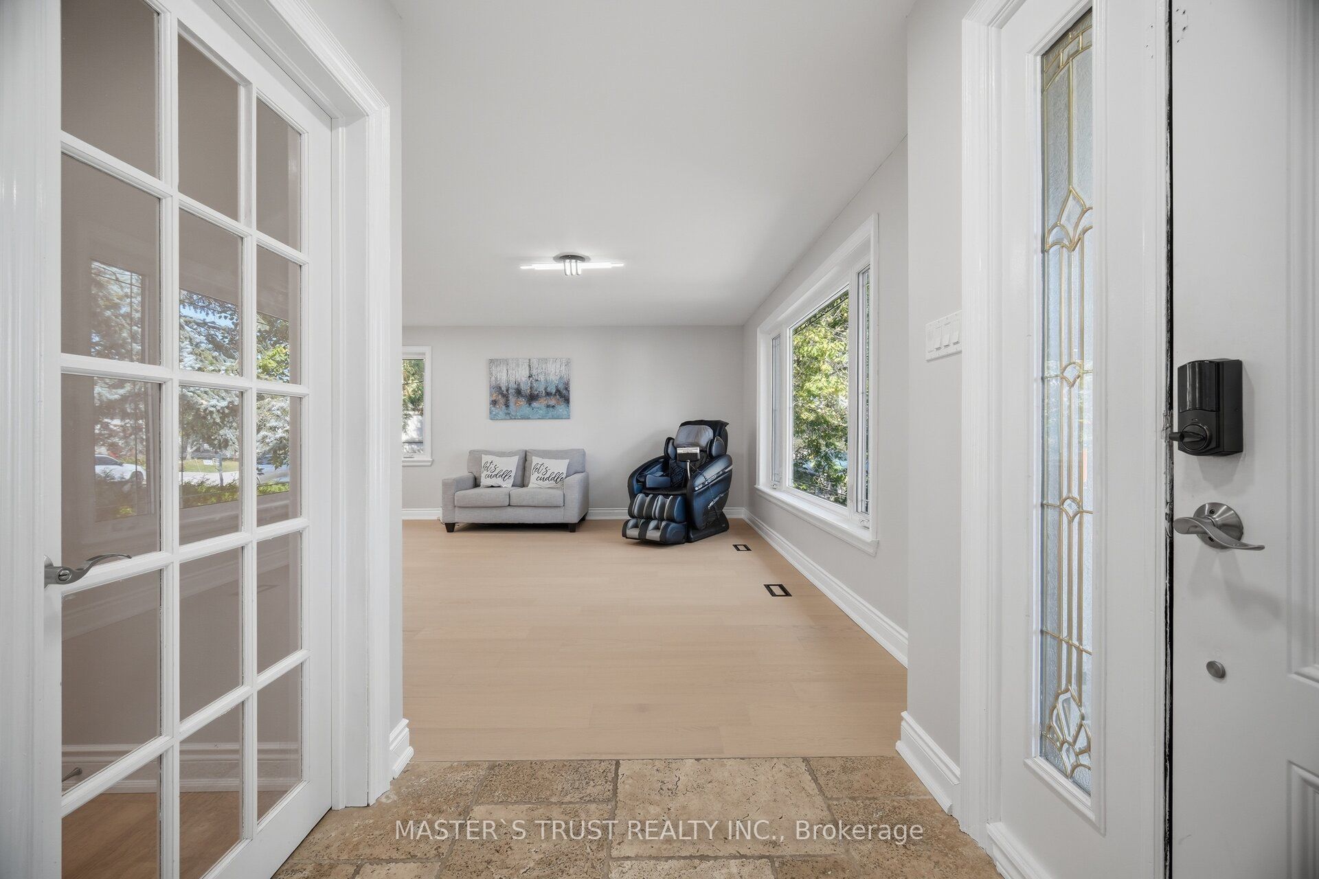 412 Sandmere Place Property Photo 4