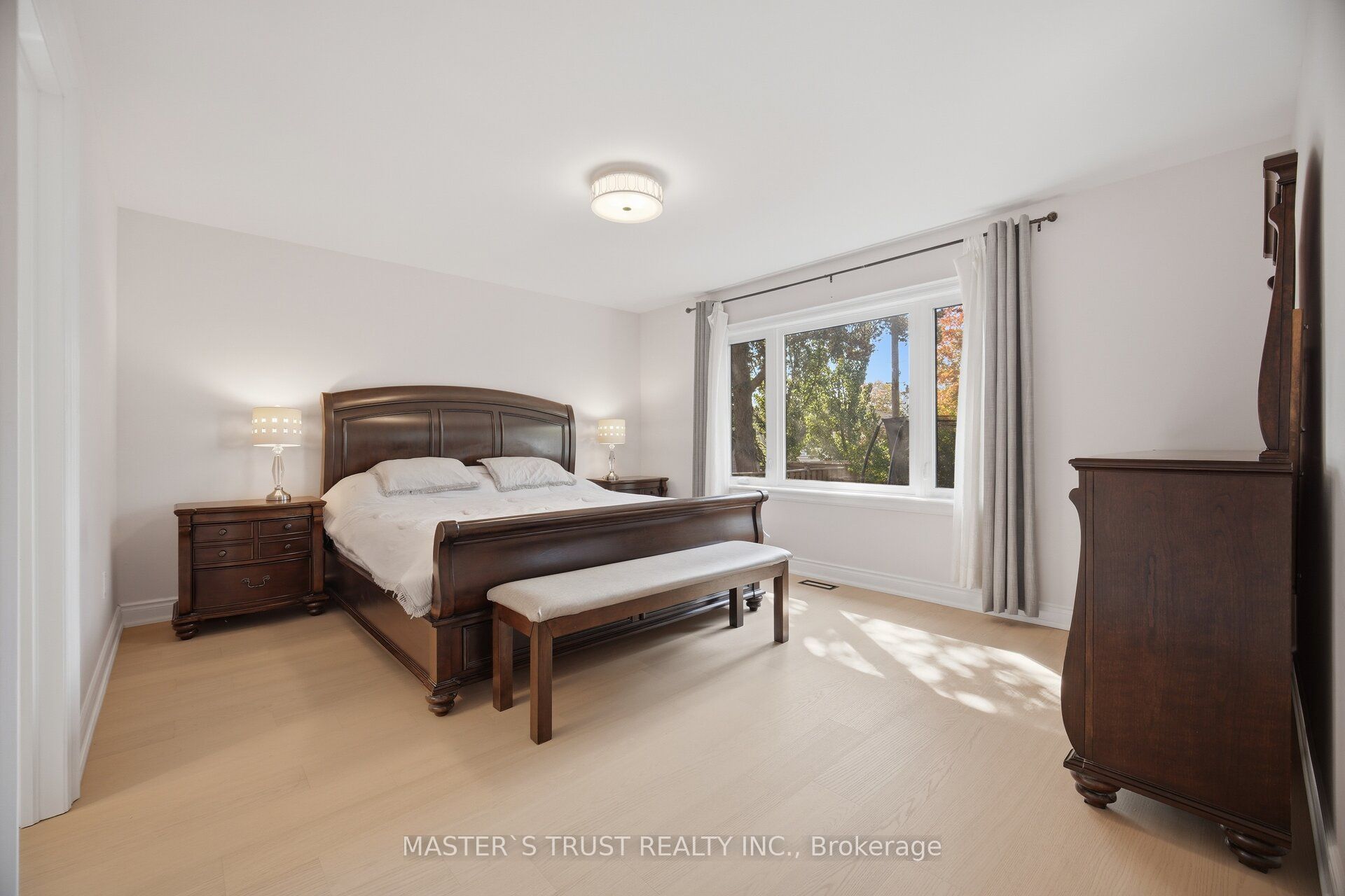 412 Sandmere Place Property Photo 13