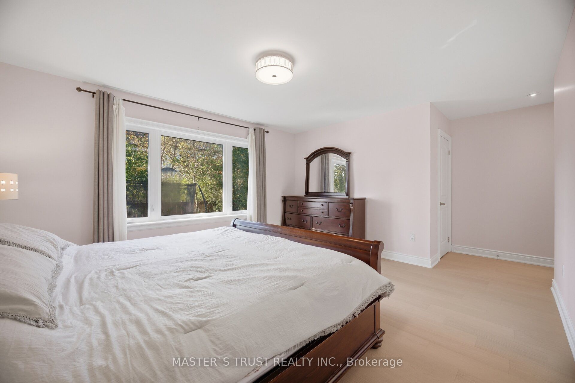 412 Sandmere Place Property Photo 14