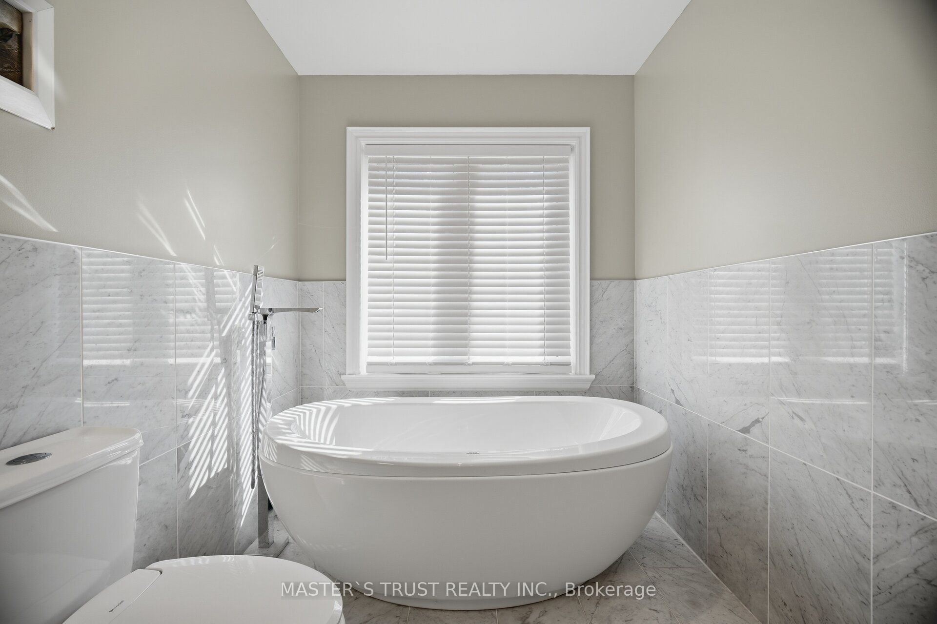 412 Sandmere Place Property Photo 16