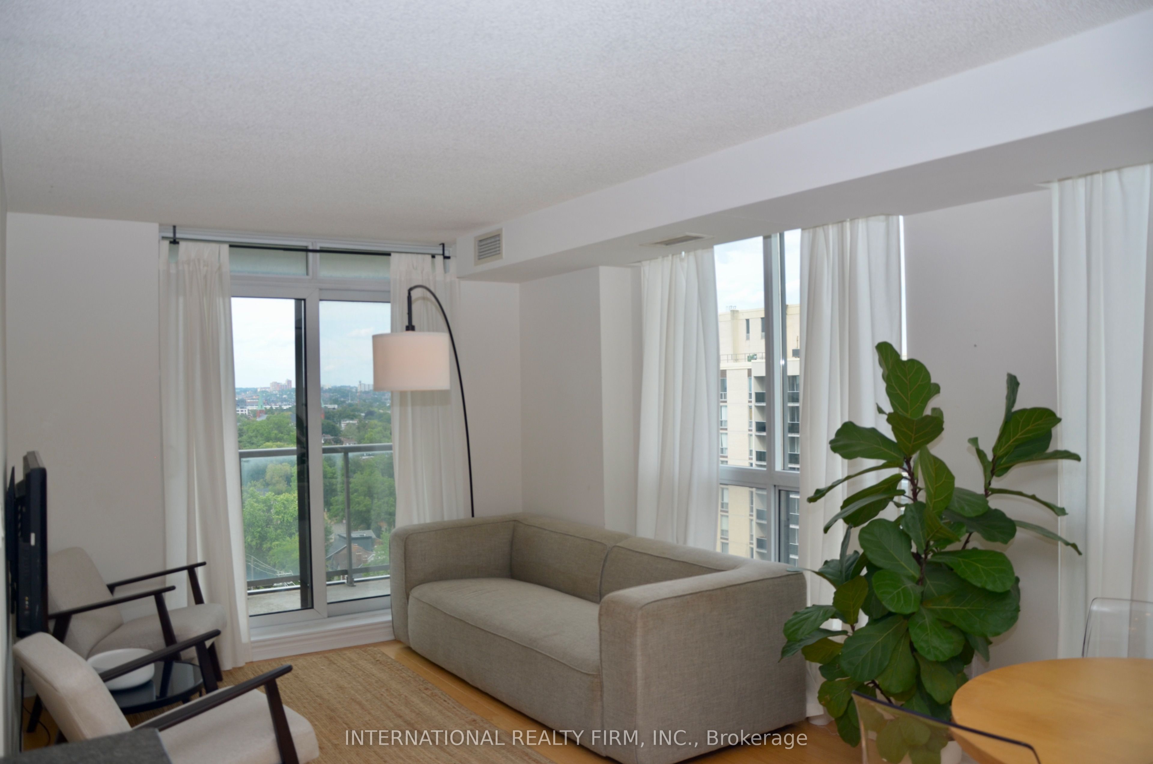 70 High Park Avenue 1403 Property Photo 6