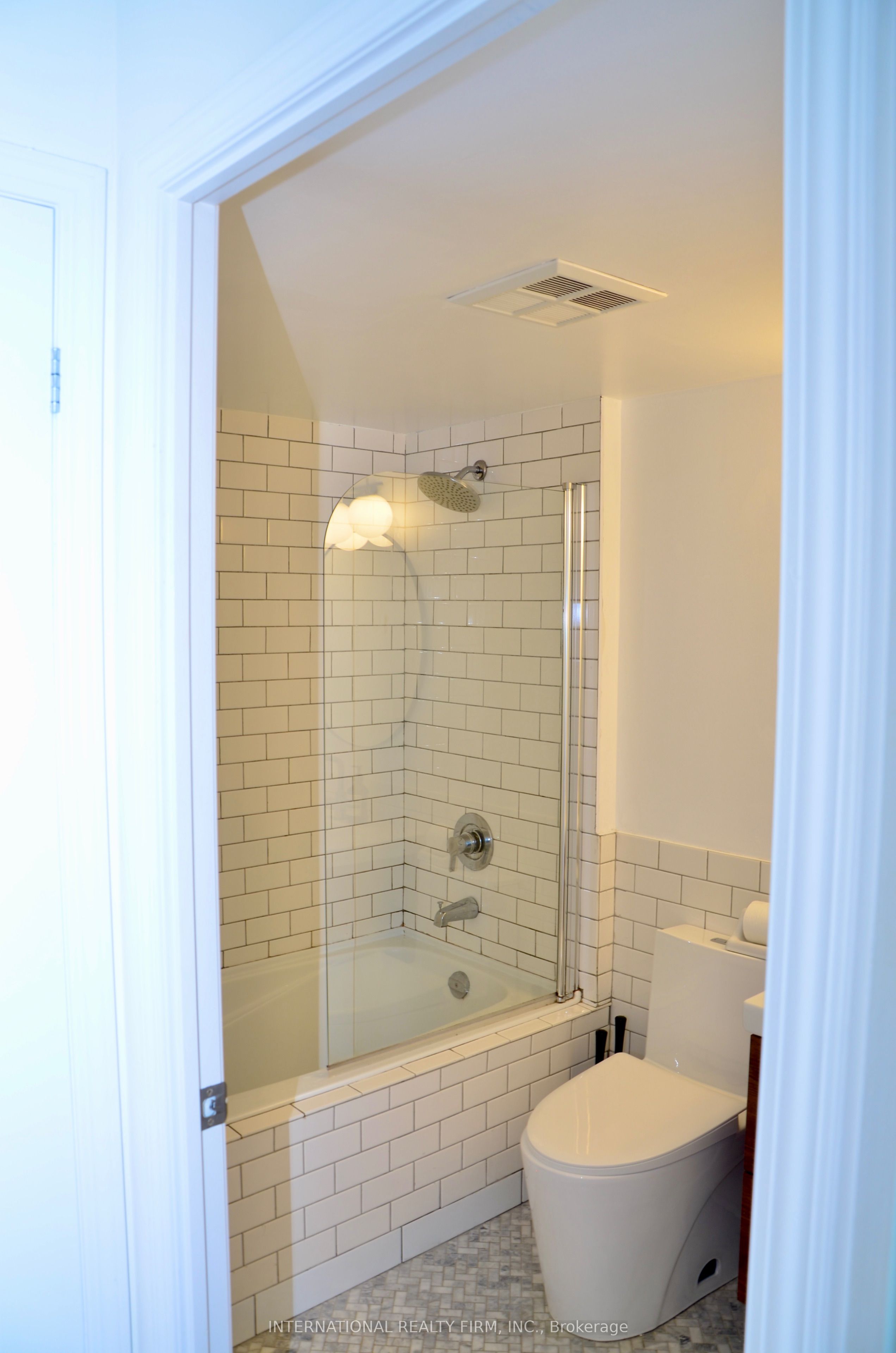 70 High Park Avenue 1403 Property Photo 8