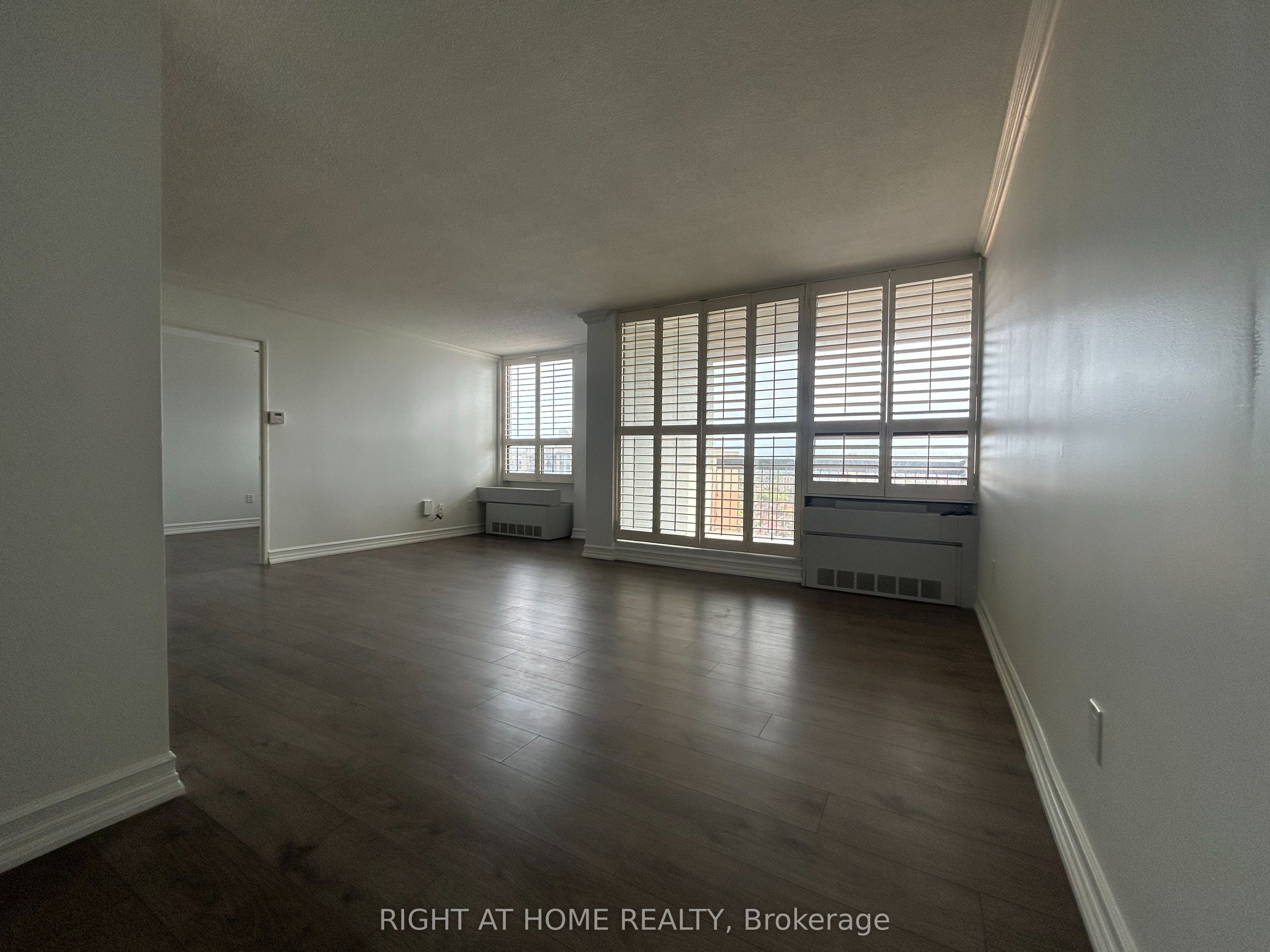 20 Mississauga Valley Boulevard 1801 Property Photo 4