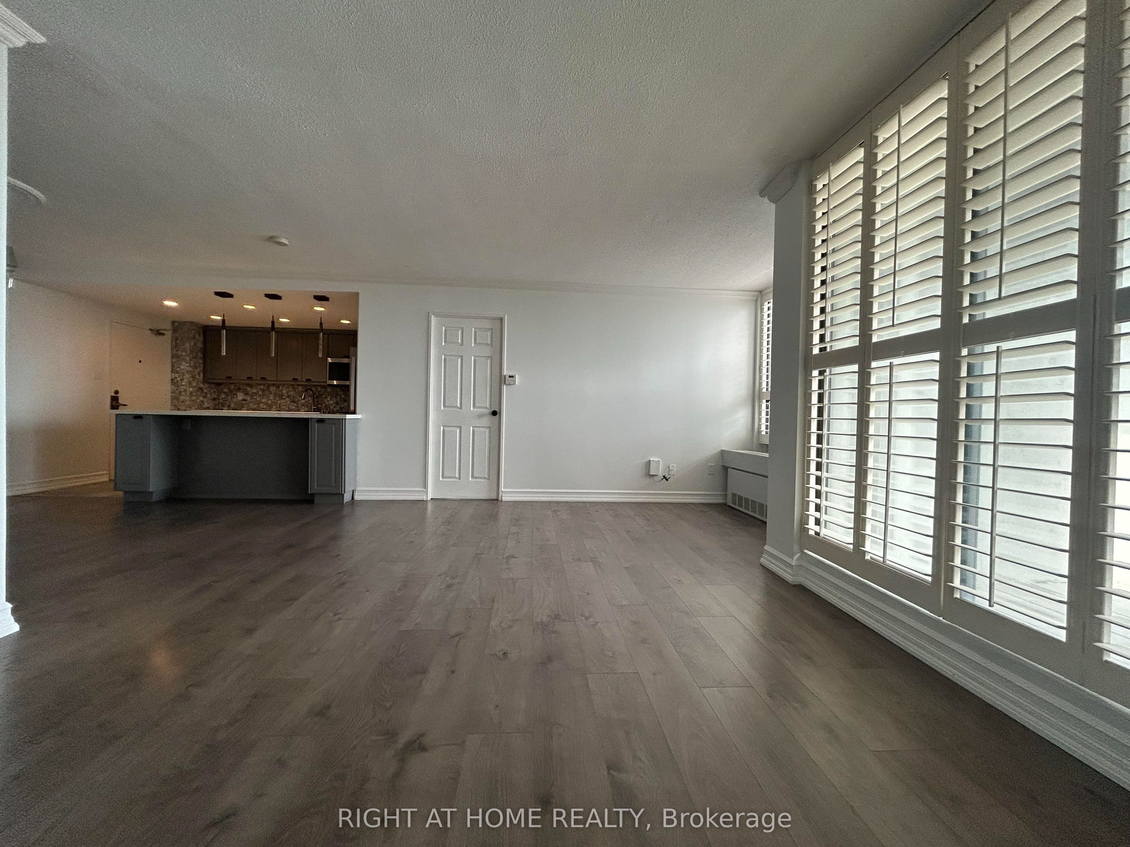 20 Mississauga Valley Boulevard 1801 Property Photo 7