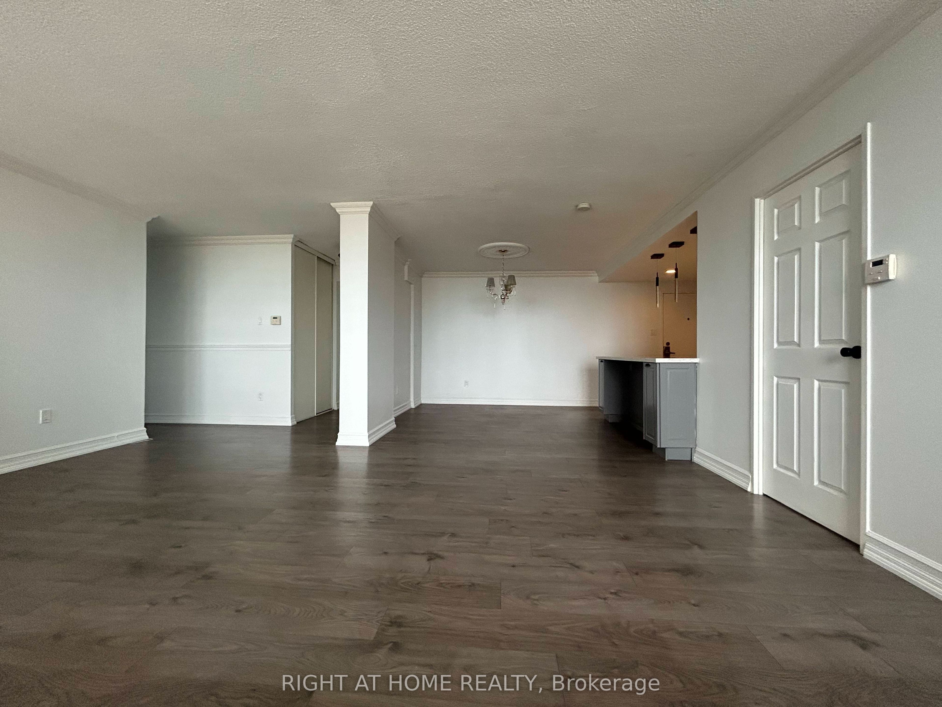 20 Mississauga Valley Boulevard 1801 Property Photo 9