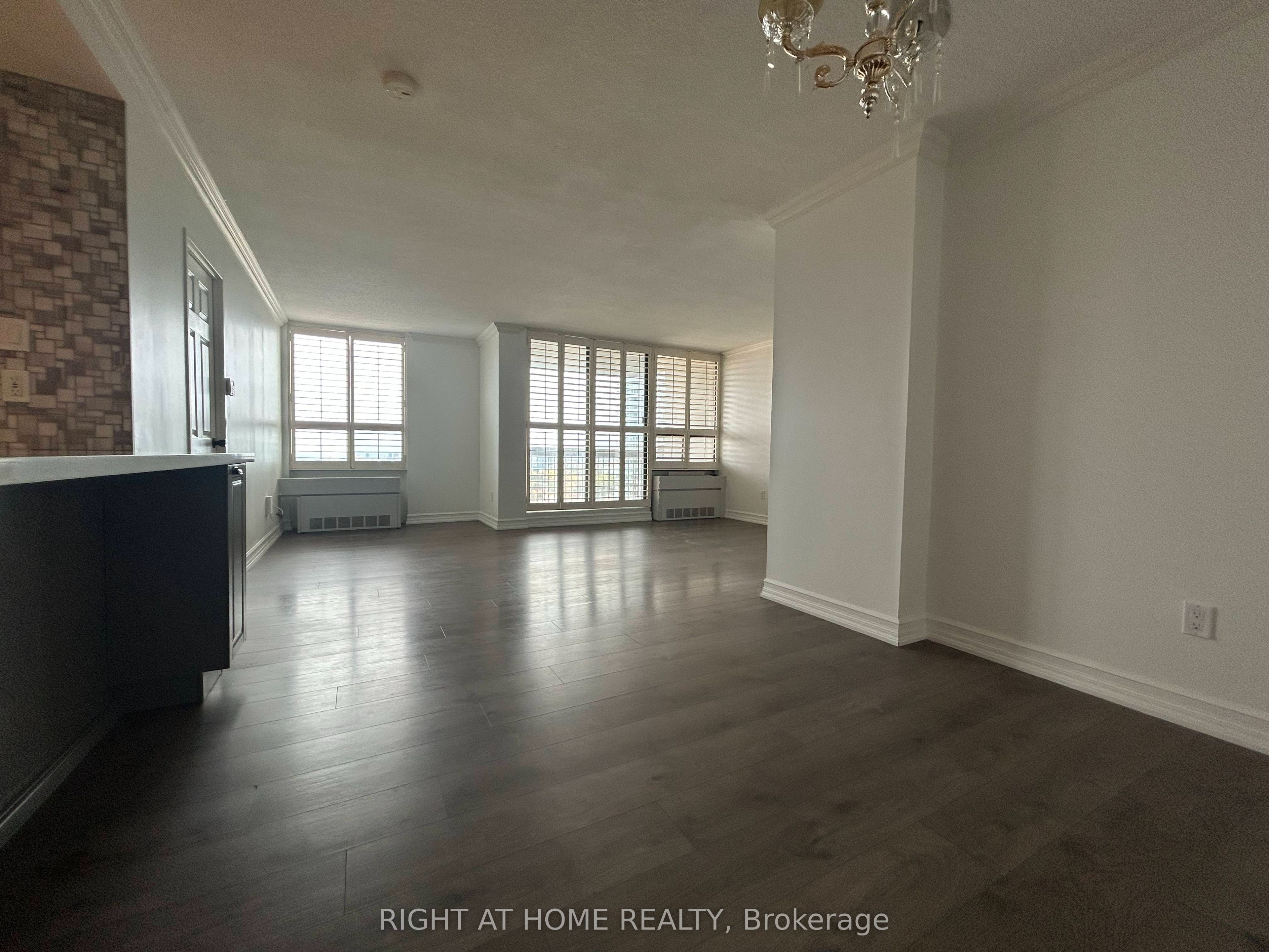 20 Mississauga Valley Boulevard 1801 Property Photo 10
