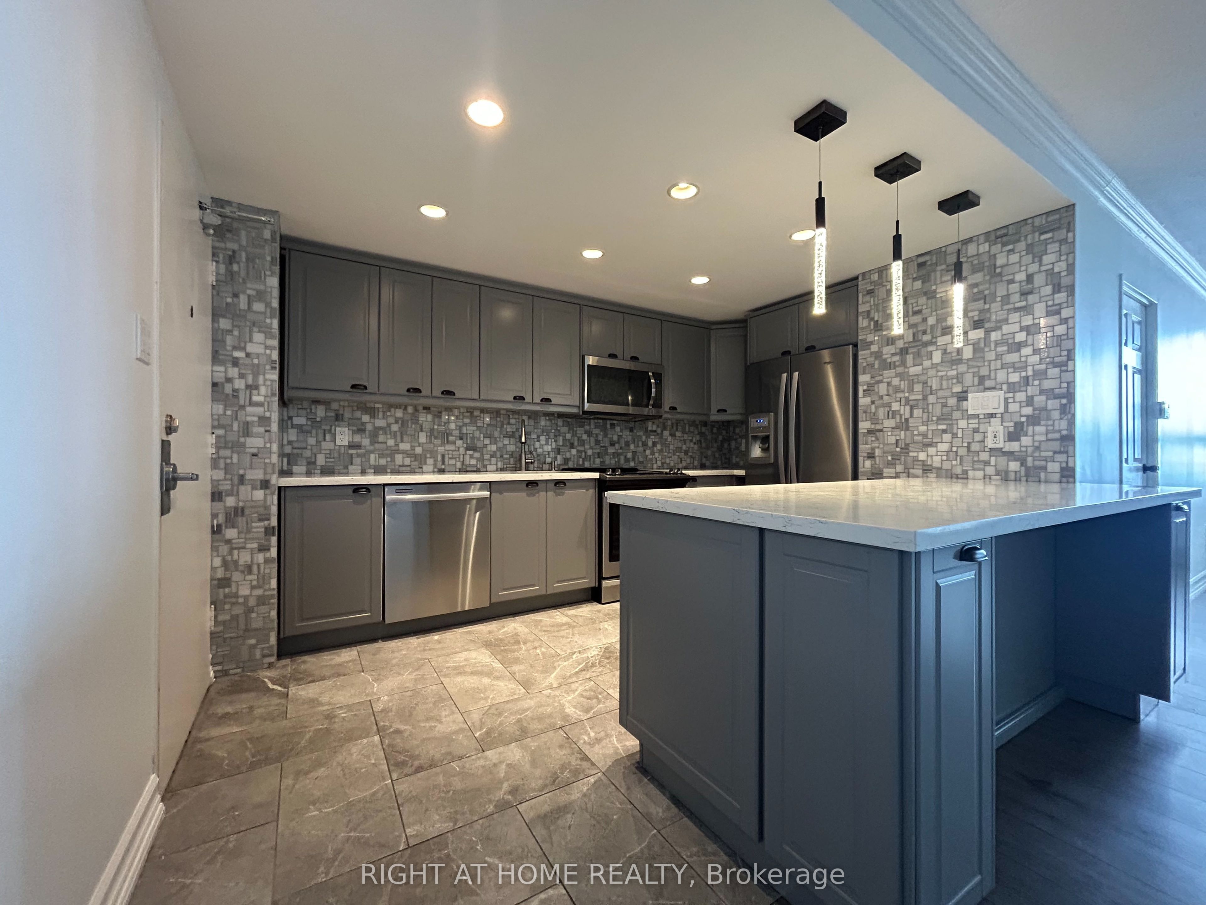 20 Mississauga Valley Boulevard 1801 Property Photo 15