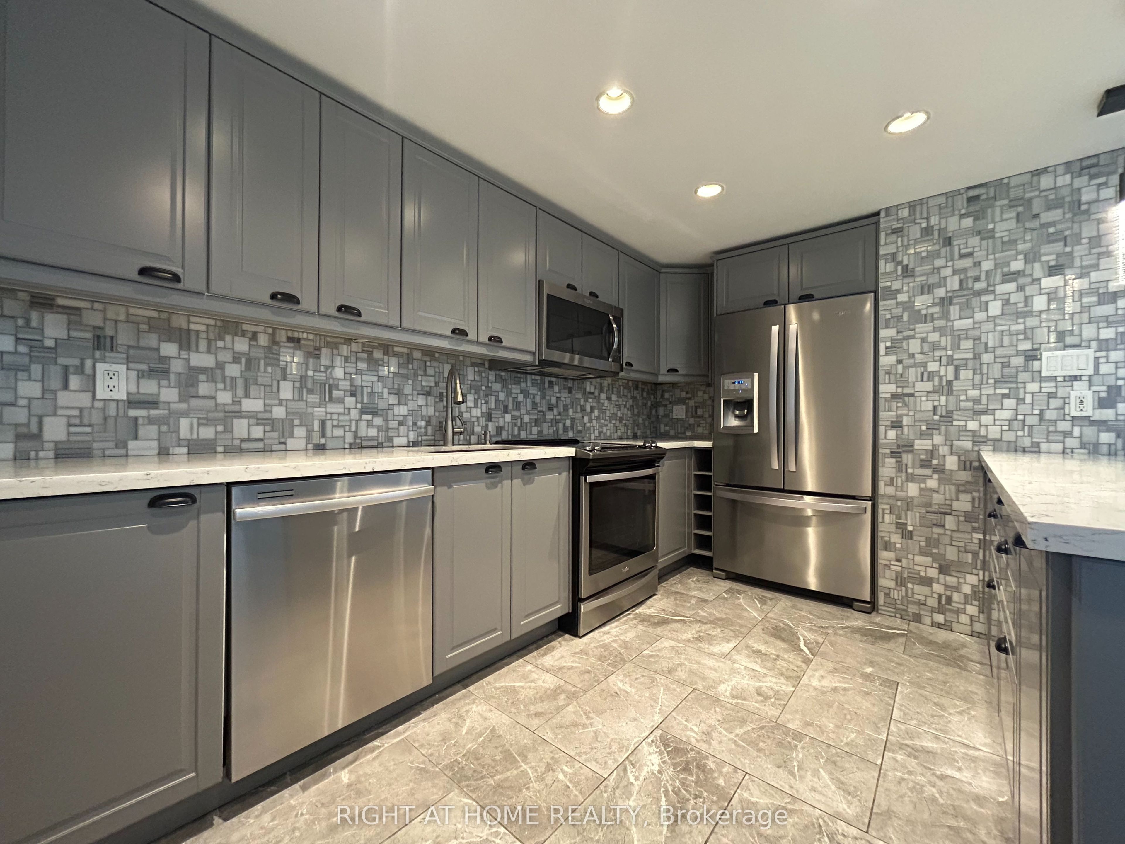 20 Mississauga Valley Boulevard 1801 Property Photo 16