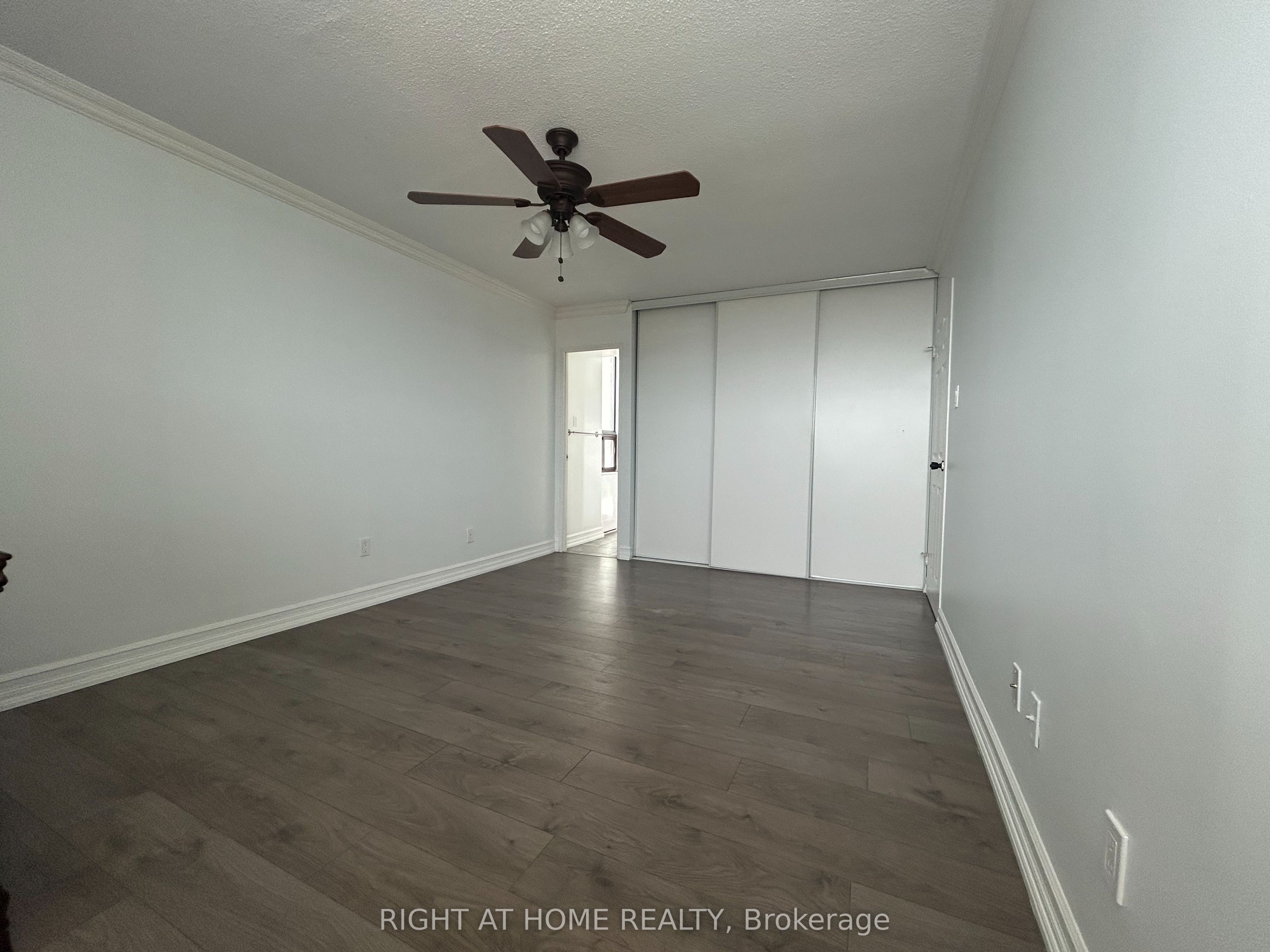 20 Mississauga Valley Boulevard 1801 Property Photo 27