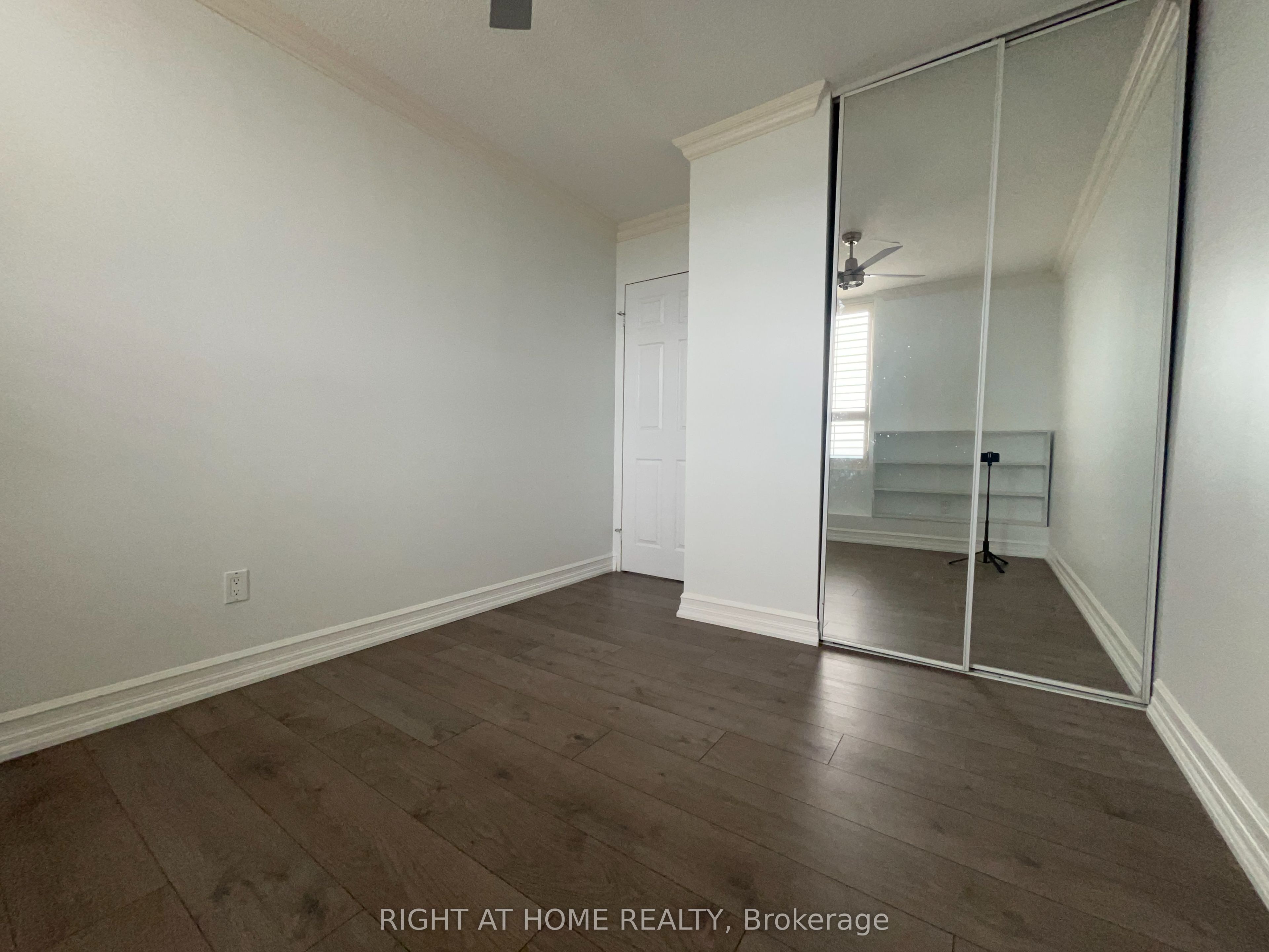 20 Mississauga Valley Boulevard 1801 Property Photo 33