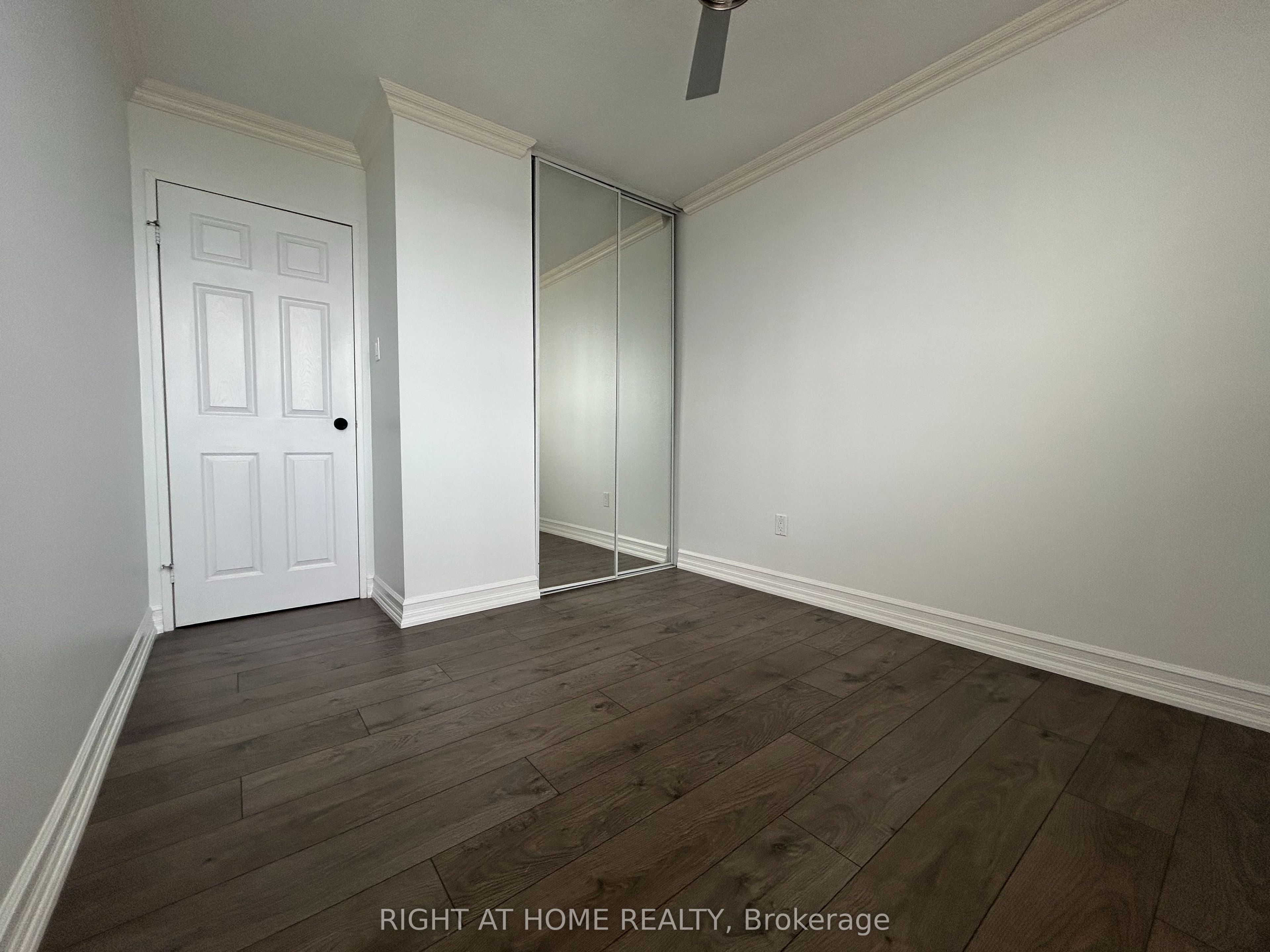20 Mississauga Valley Boulevard 1801 Property Photo 34