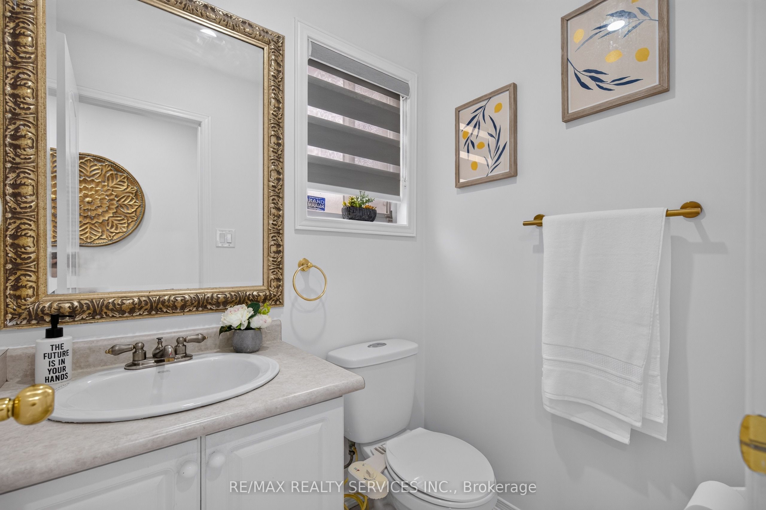115 Passfield Trail Property Photo 22