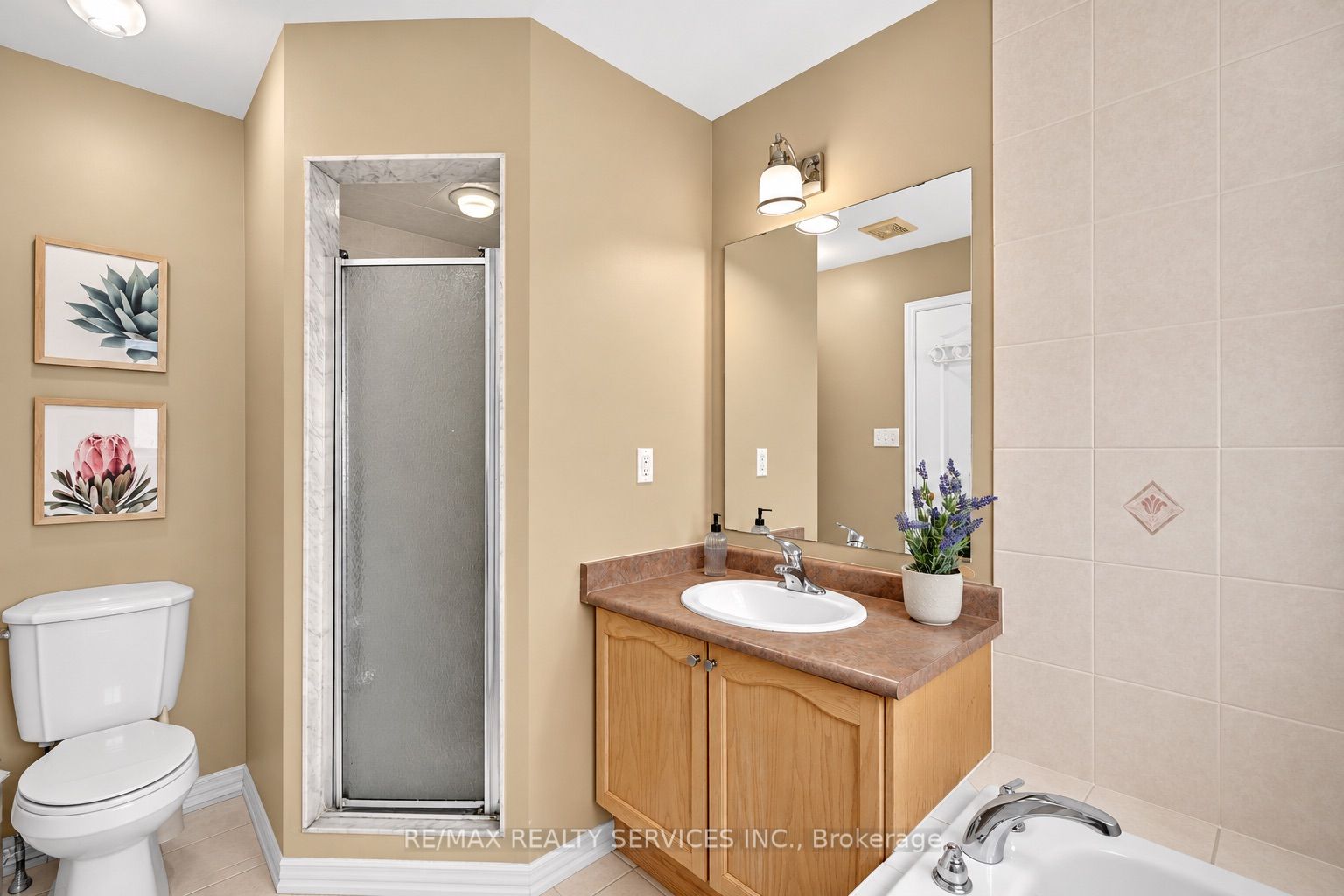 115 Passfield Trail Property Photo 37