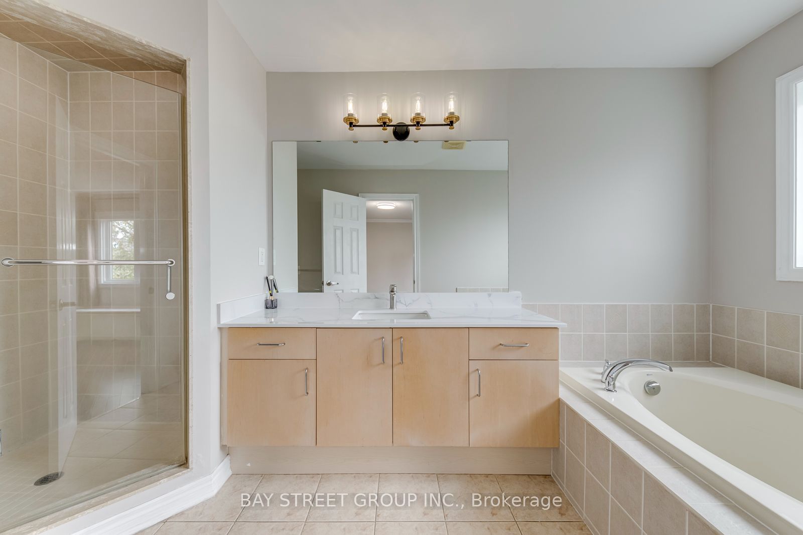2455 Felhaber Crescent Property Photo 29