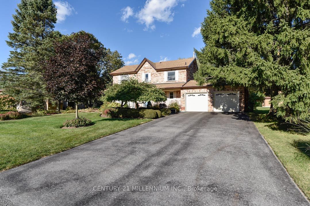 5 Snowberry Court Property Photo 2