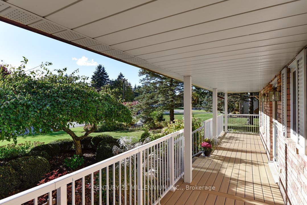 5 Snowberry Court Property Photo 9