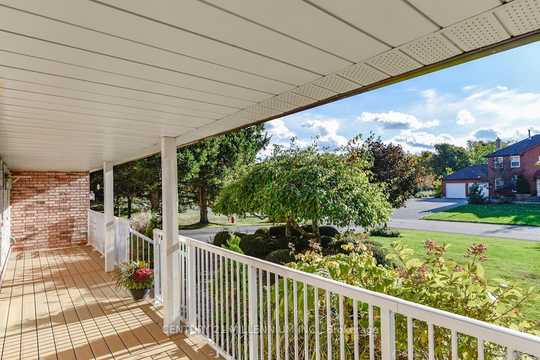 5 Snowberry Court Property Photo 10
