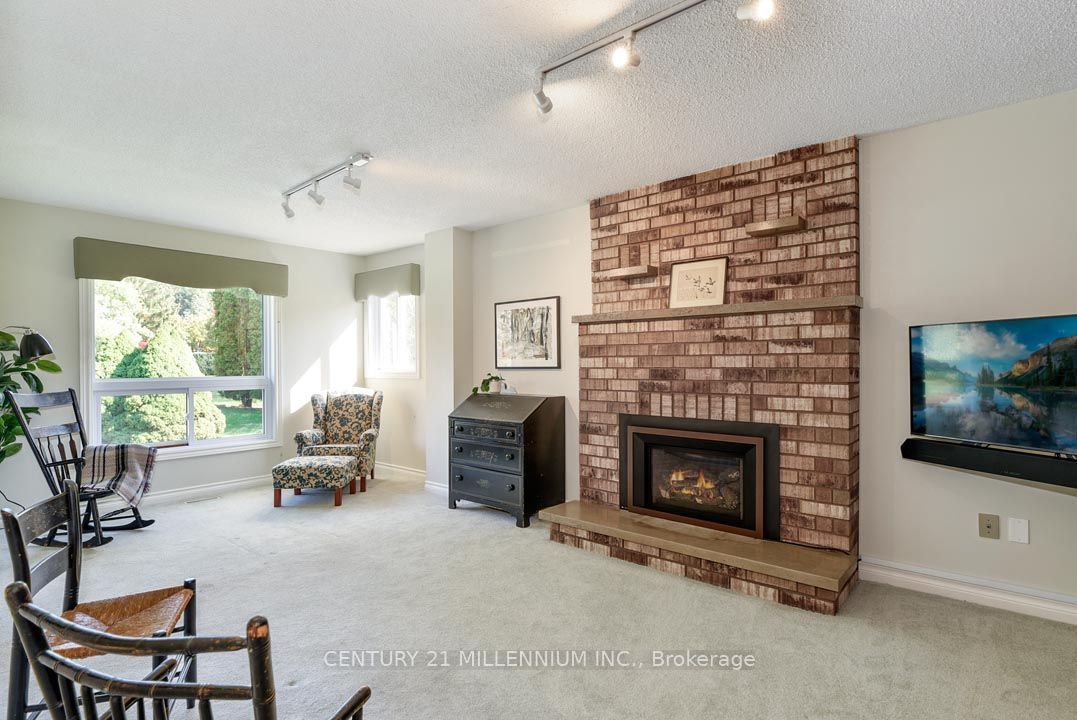5 Snowberry Court Property Photo 18